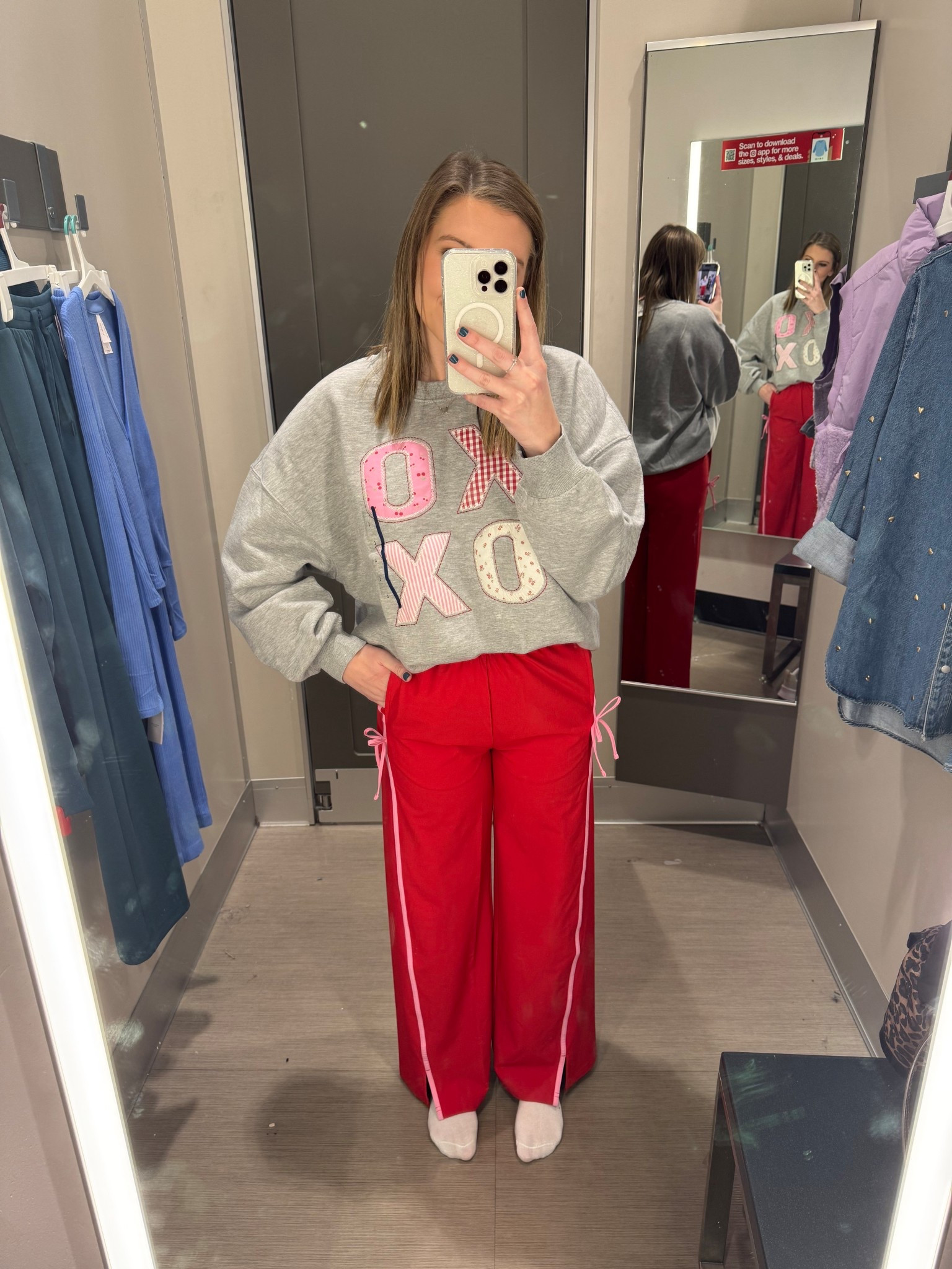 wearing a large in the sweatshirt & xsmall in the pants (would have preferred a small) 

#LTKSeasonal #LTKFindsUnder50