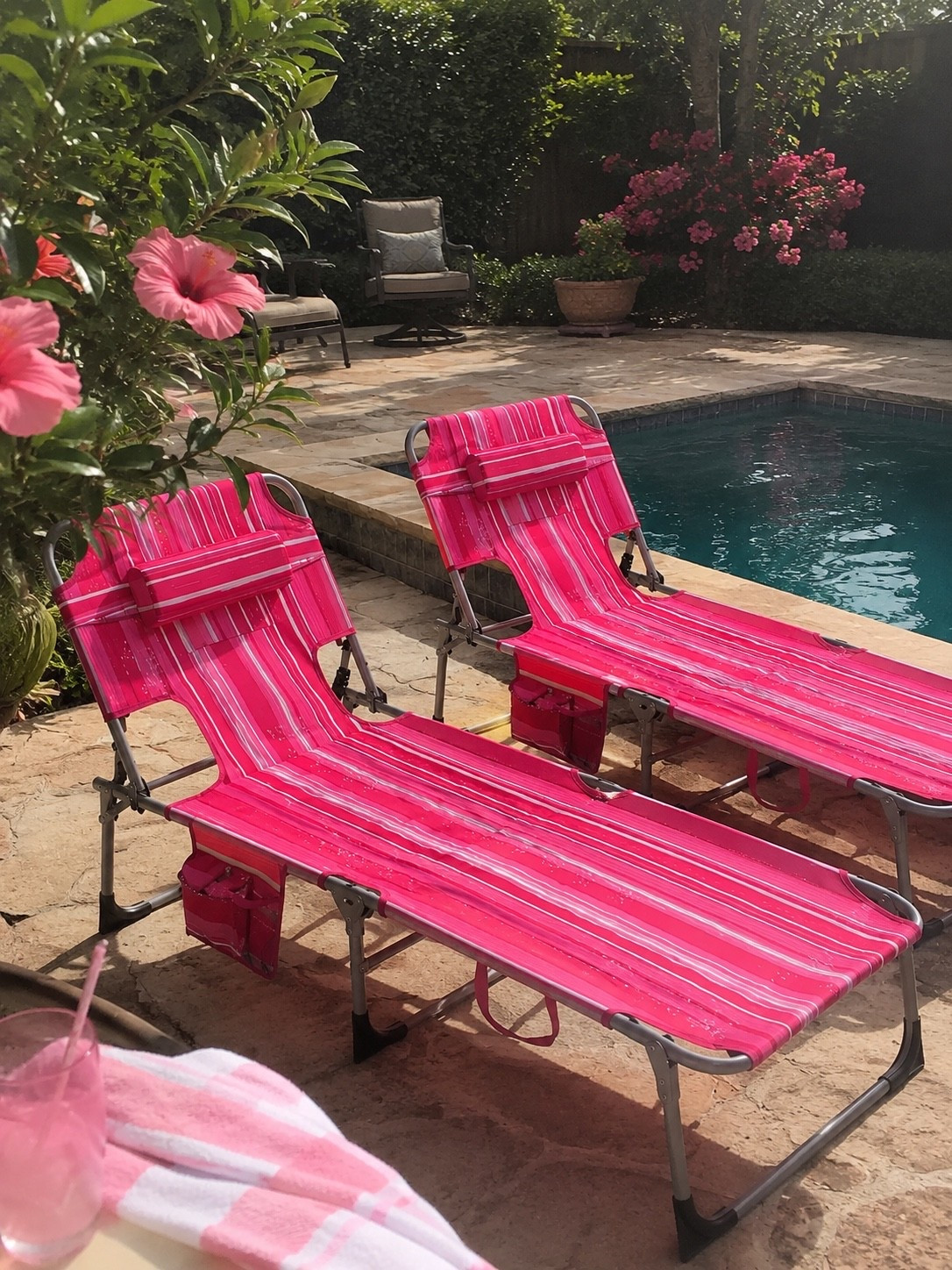 BEST tanning chair!!

#LTKSeasonal #LTKselfcare #LTKSaleAlert