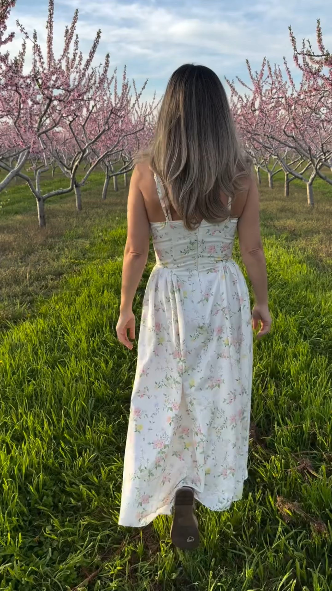 Forever a flower girl 🌸

Makes sense my Birthday is in the month of May 🙏🌸 #taurusseason #taurusgirl

Comment dress for details below 👇 🌸🌸🌸