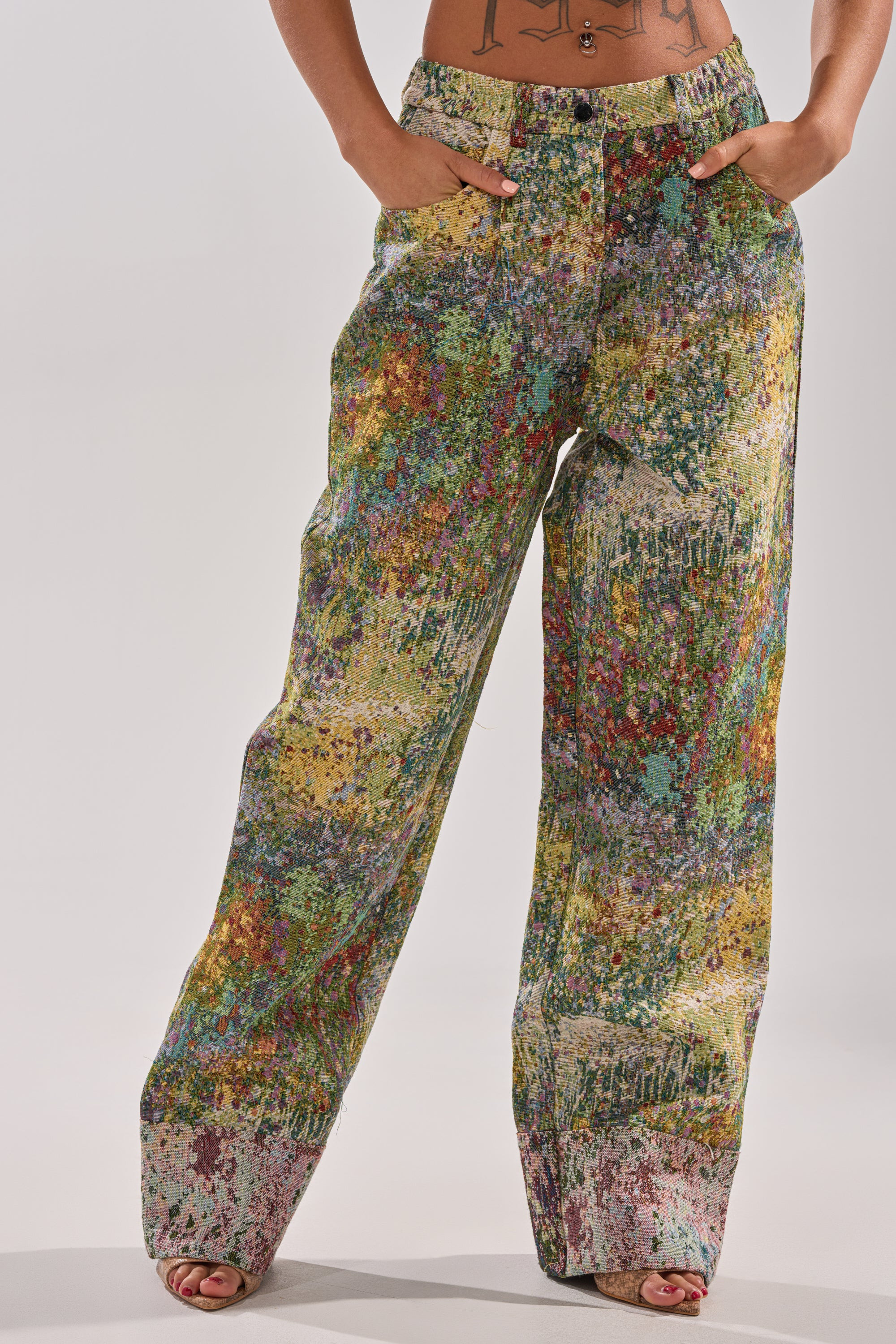 DEEP IN THE SEA BROCADE TROUSER | AKIRA