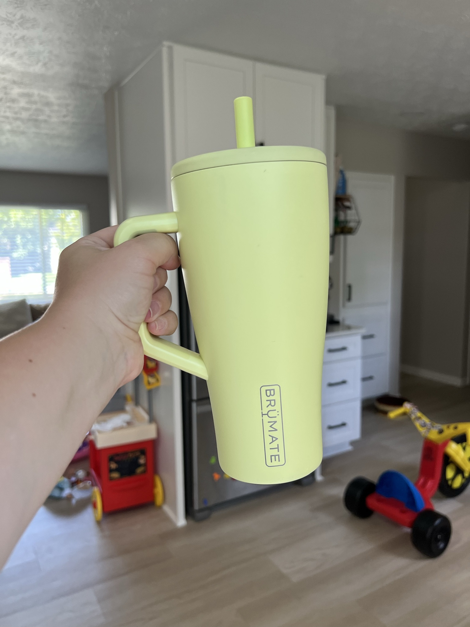 This is your reminder that moms deserve cold drinks too! Whether it’s iced coffee for school drop-off, water during the toddler tornado, or a sparkling mocktail after bedtime—my Brümate goes everywhere with me. Staying hydrated (and sane) one sip at a time. 💗 #brumatemomlife


#brumate #brumateera #momlife #mommusthaves #brumatemom #tiredmombutcute #hydrationstation #momlifeessentials #momminainteasy #toddlermom #dailyfavorites #pinterestmom #drinkwaregoals #momfinds #viralfinds

#LTKActive #LTKFindsUnder50 #LTKFamily