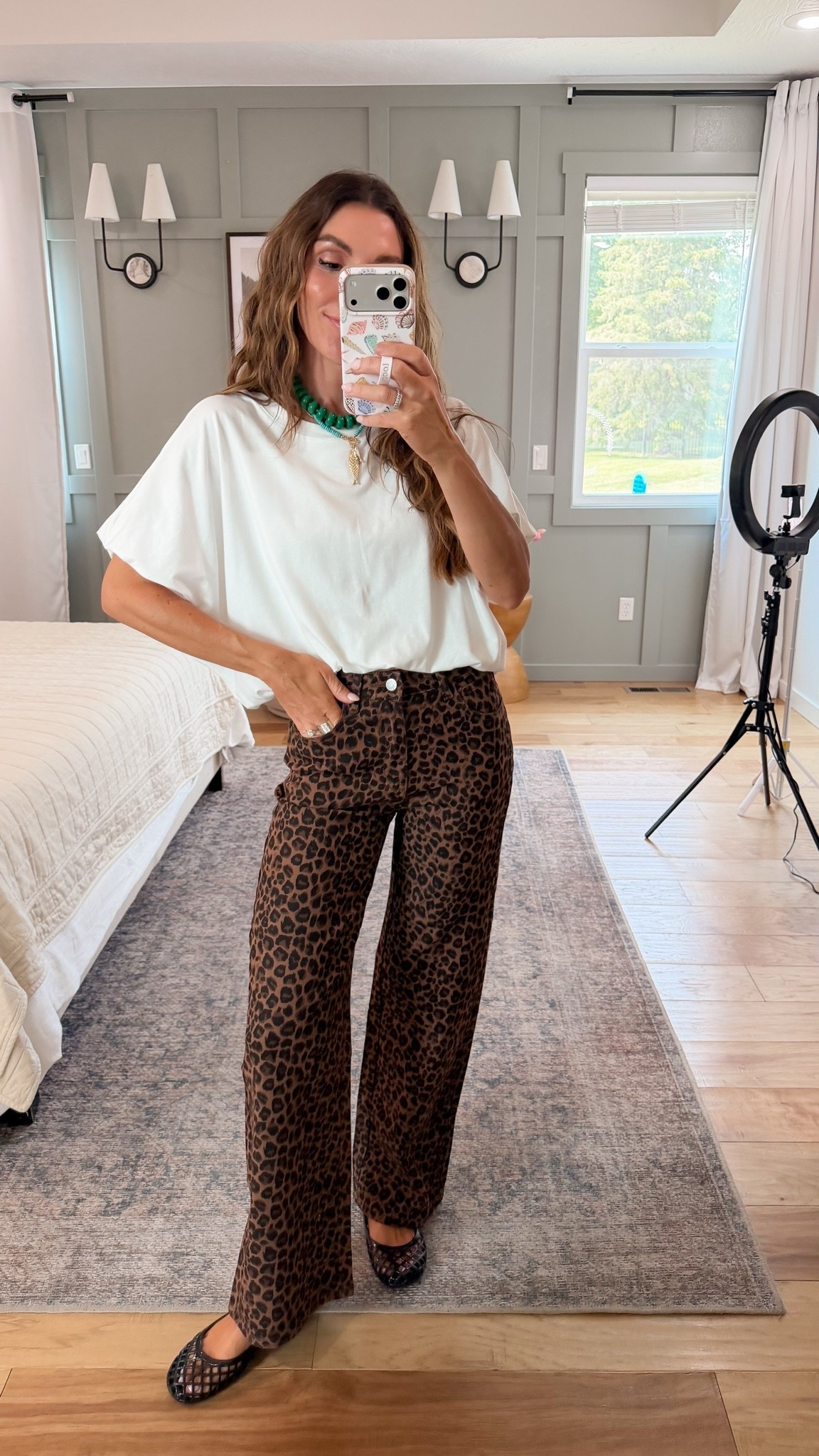 Wow your students, kids or friends with these pants and no tuck shirt that makes life so much easier! 

#classroom #coolmom

#LTKmomlife #LTKootd #LTKTall