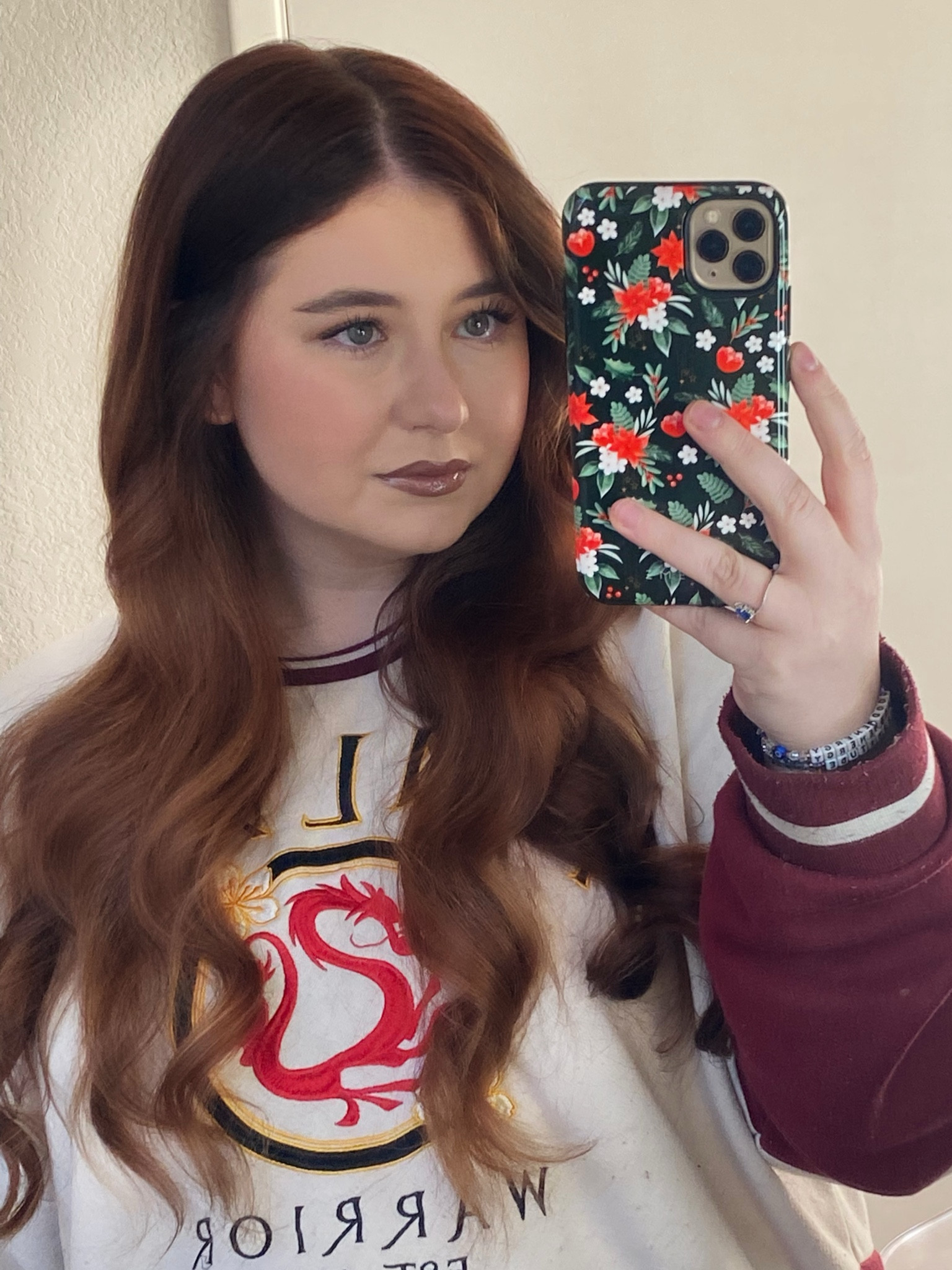 Full glam makeup. Phone case is KASE ME


#LTKHoliday #LTKbeauty #LTKSeasonal