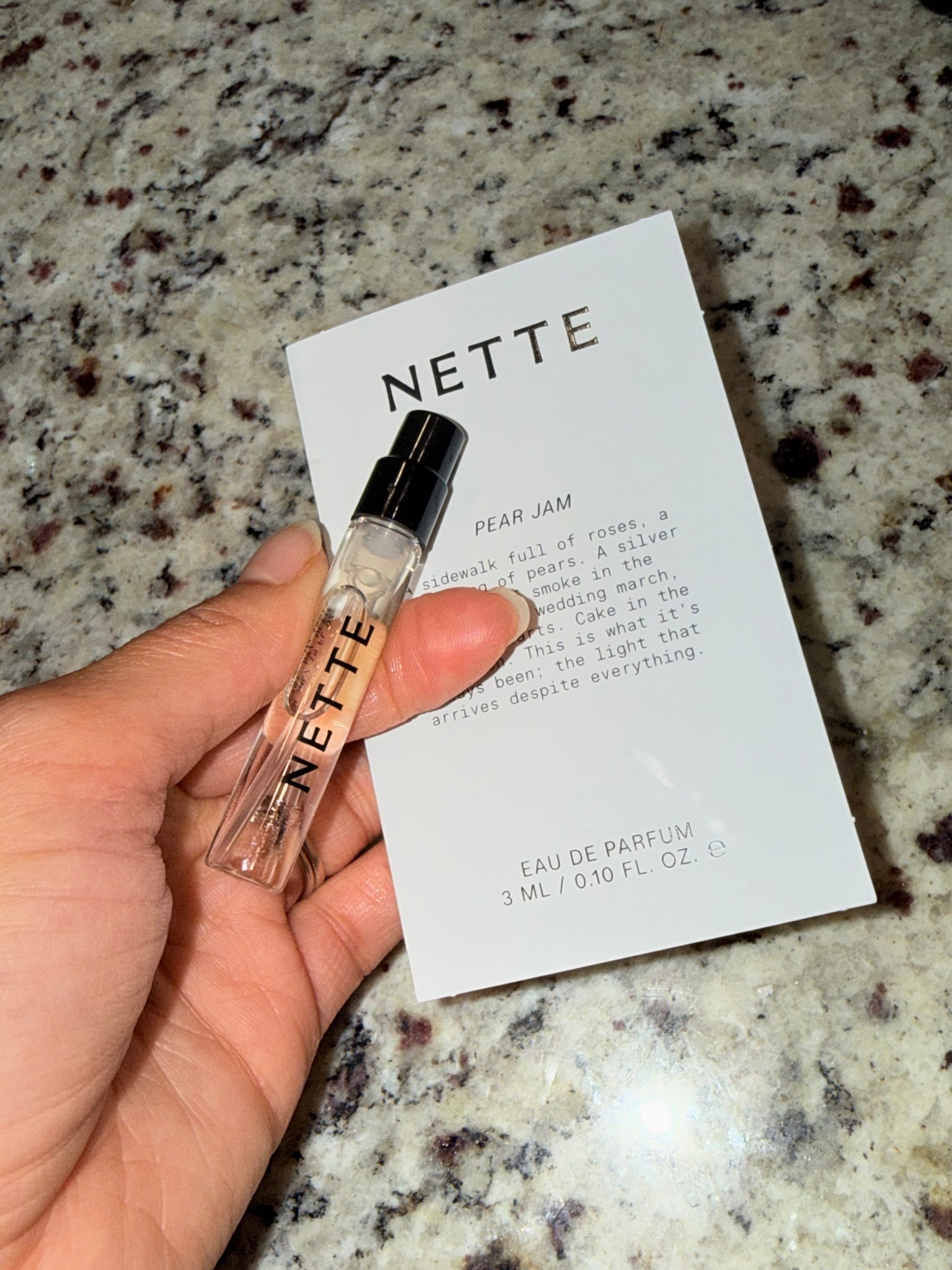 Que rica aroma rosal que no molesta para el dia a dia con otras notas que le dan presencia y personalidad. 

#LTKBeauty