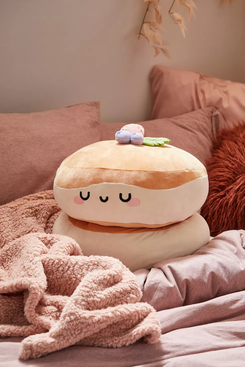 Smoko Souffle Pancake Mochi Plushie | Urban Outfitters (US and RoW)