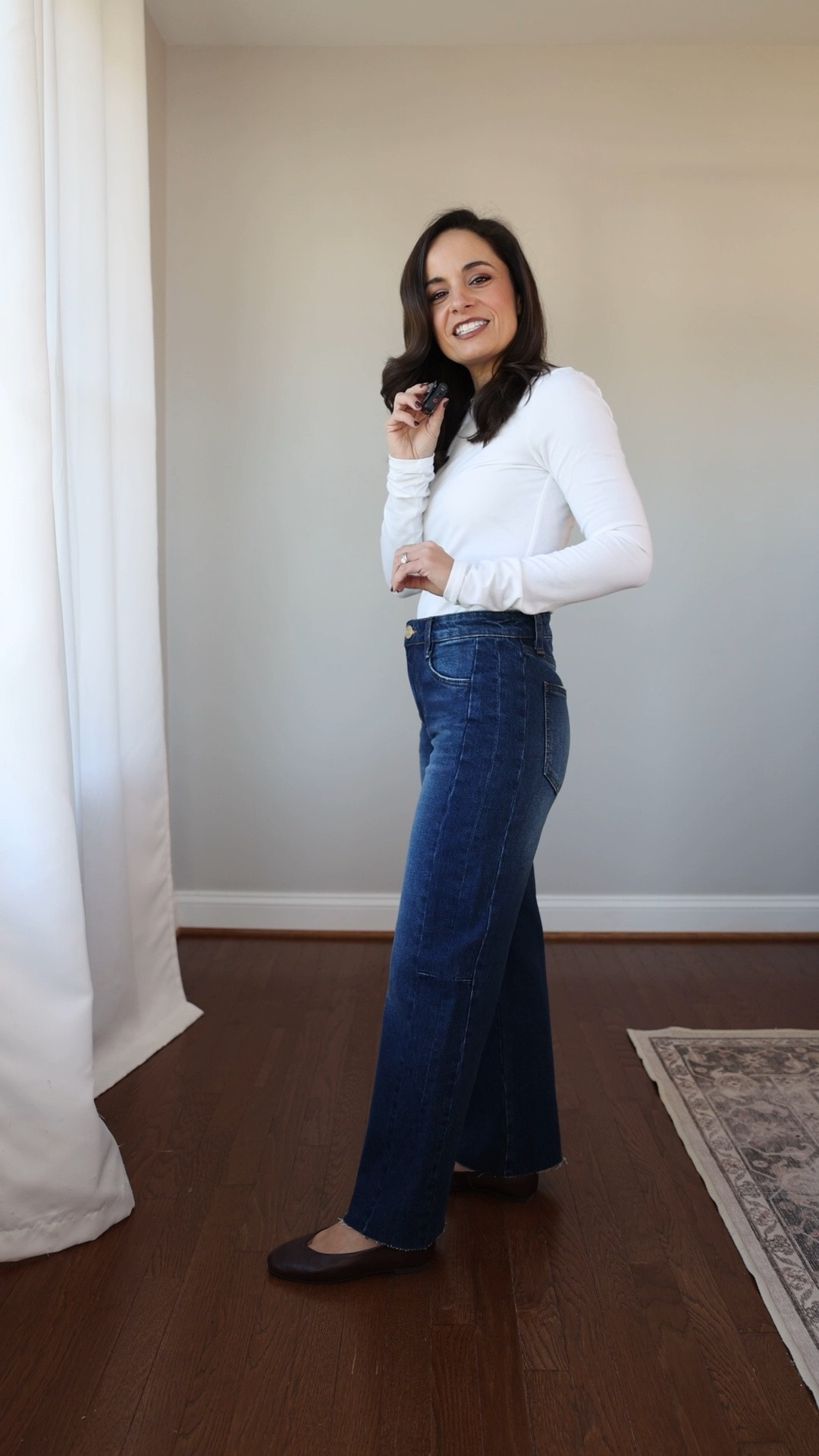 Testing the fit of petite jeans and pants from Kut from the Kloth - the verdict - a win! 

Meg Wide Leg Jeans: 00 petite / 10.25” rise / 27” inseam 

Jean corduroy pants: petite 00 / 10.25” rise / 28.25” inseam 
White t-shirt: xs

Avery straight leg: 00 petite / 10.25” rise / 25.5” inseam 

@kutfromthekloth #ad 

For size comparison, I’m 4’10” 105lbs. My measurements are 32”, 24”, 36”. I typically wear petite xxs/00/24 and have a 25” ankle inseam and a 27.5-28” full length inseam.
