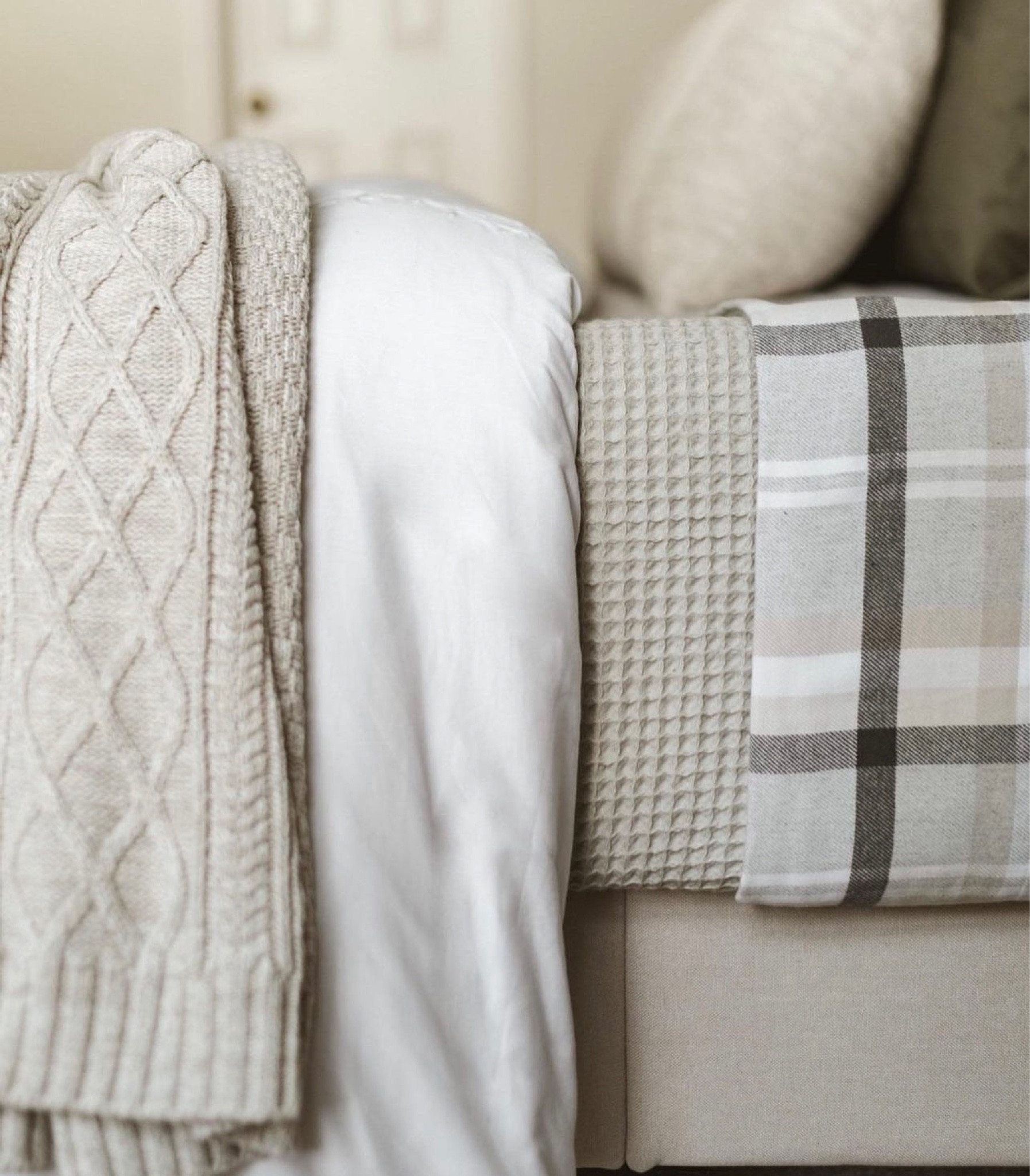 We’re finally upgrading to luxury bed sheets - I’ve done allll the research & our winner is Boll & Branch, they’re officially ordered! We got the limited edition green “spruce” color, I am sooo excited to make it a little holiday pop in our bedroom & feel they’re going to be a vibe all year long. I’ll keep you posted with our two scents once they arrive!


Bedding, luxury bedding, primary bedroom, bedding upgrade, sheets

#LTKstyletip #LTKsalealert #LTKhome