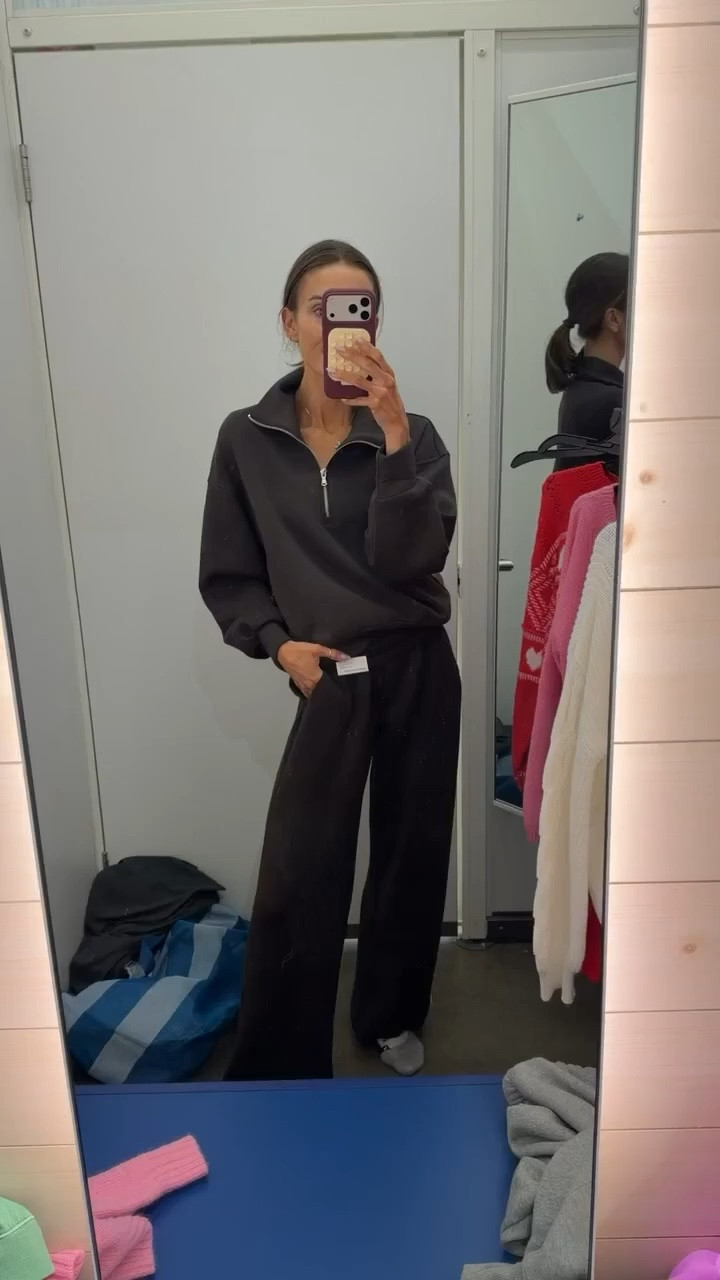 Old navy 50% off sale is SO good! 🥳Love how comfy and chic this matching set looks, but is super budget friendly! 👏🏼

#LTKSaleAlert