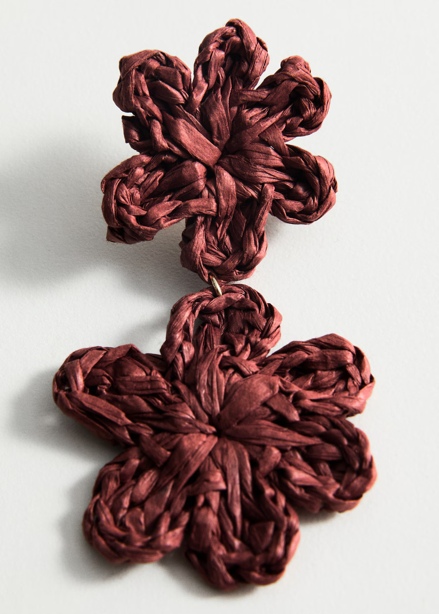 Flowers raffia earrings | Mango (US/MX/AU)