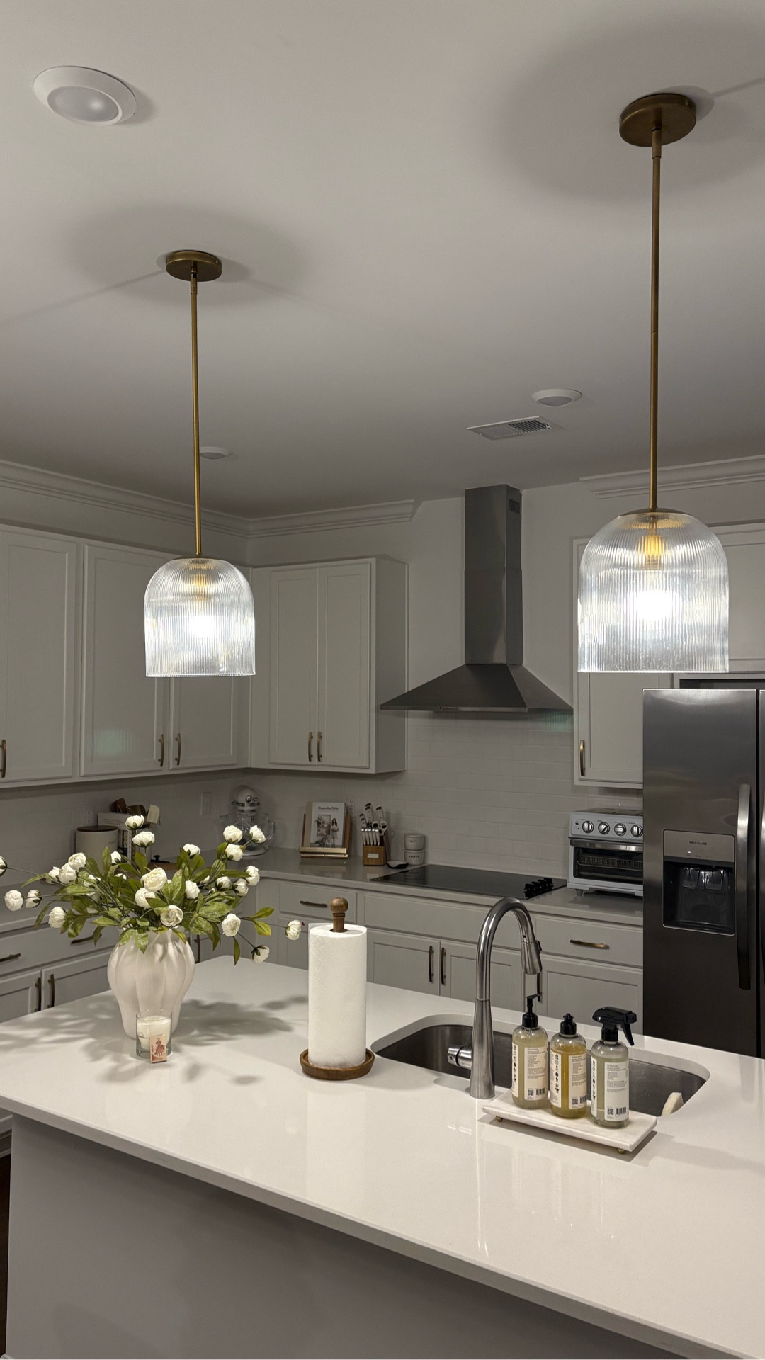 PENDANT LIGHTS 💡

Got these beauties from Pottery Barn 🥰 10 inch diameter! 

Linking other options below as well!!

#kitchen #kitchendesign #kitchendecor #pendantlight

#LTKHome