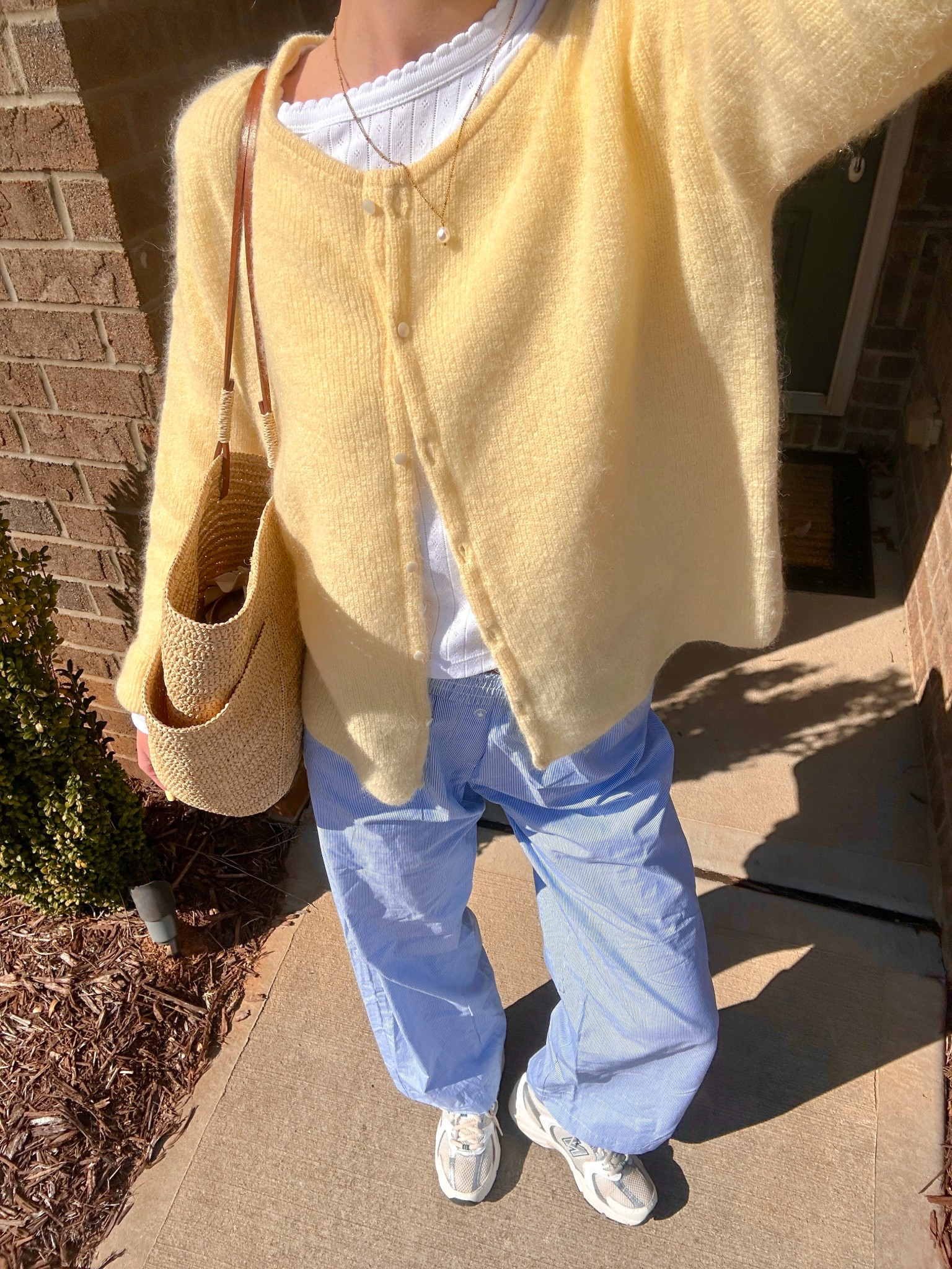 errands fit ⭐️ pants are out of stock but added similar options! 🫶🏻 



#LTKSpringSale #LTKPetite #LTKStyleTip