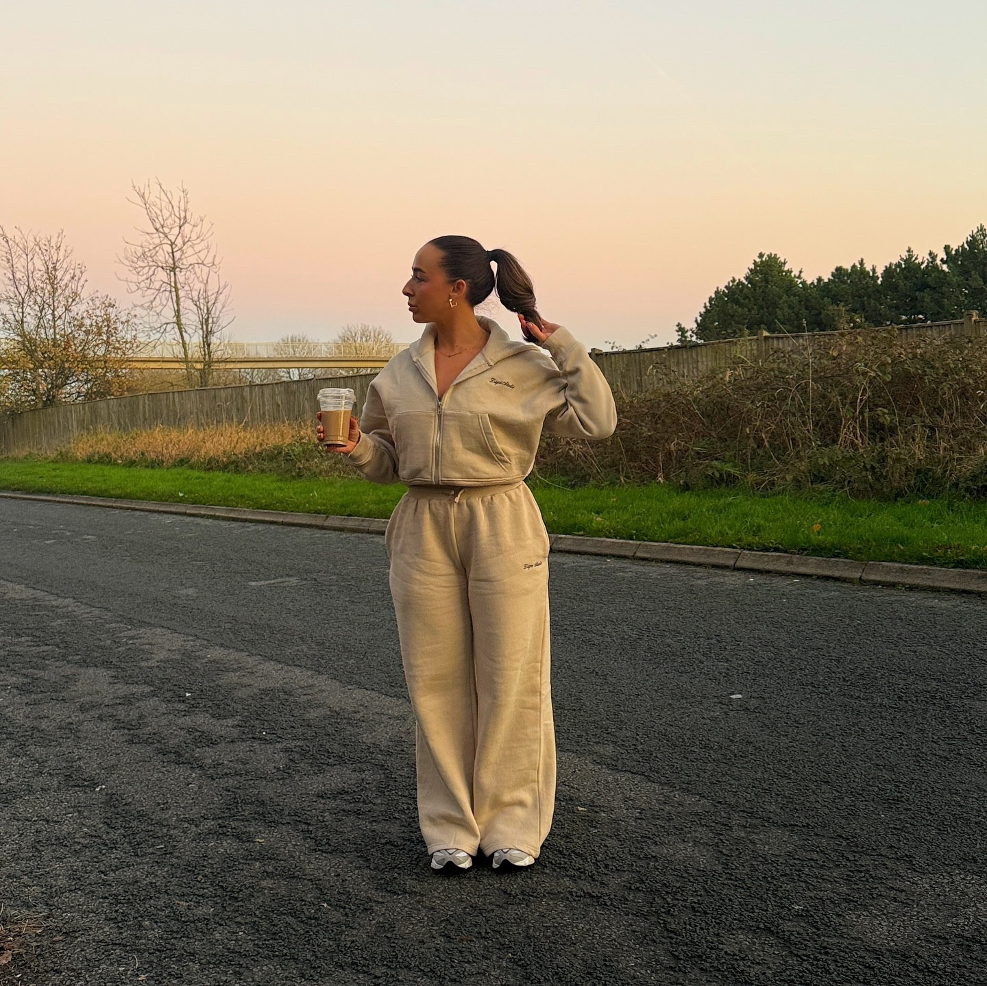 Iced coffee no matter the weather 🙂‍↕️
Living in this tracksuit @boohoo use code EMMACA to save yourself some 💸