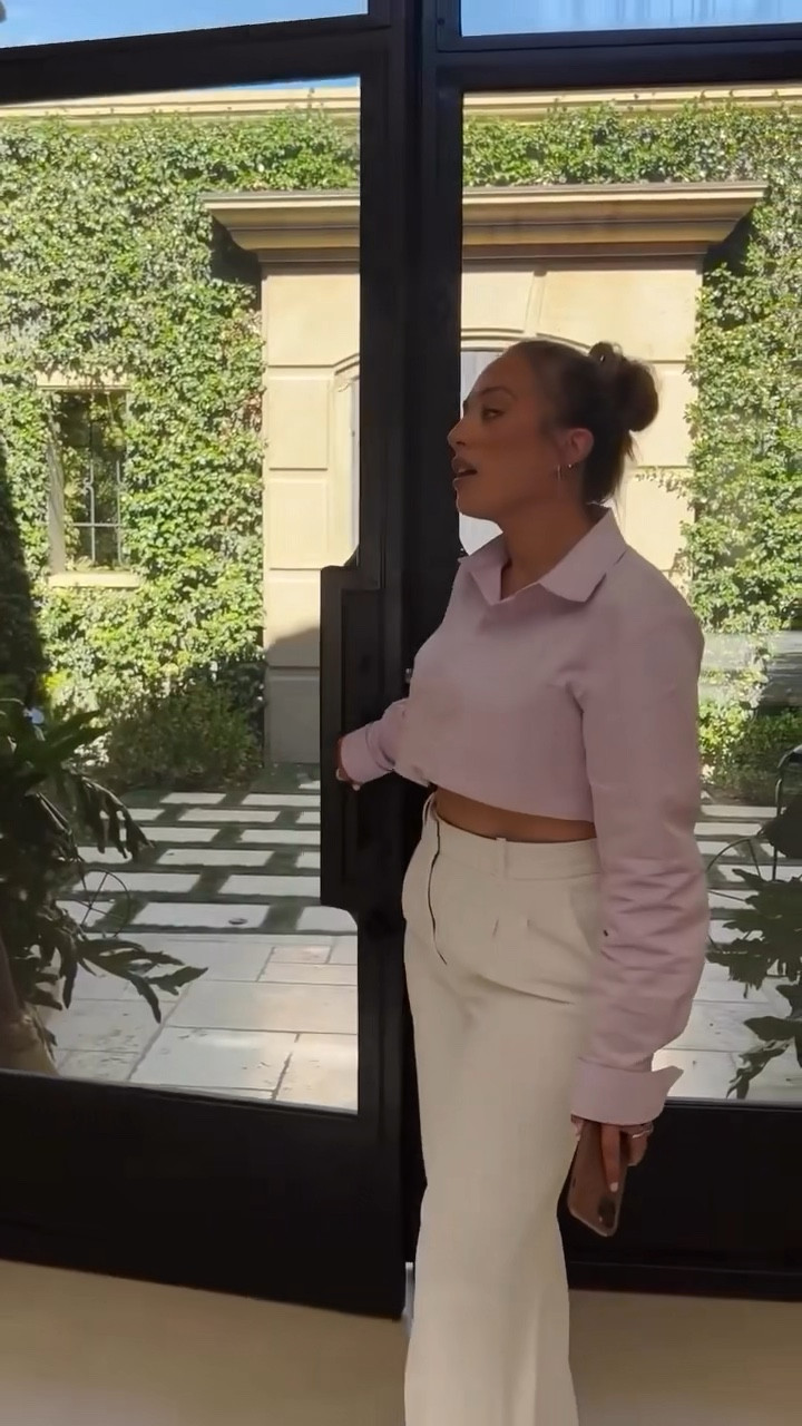 in honor of Kourtney’s  bday here’s a cut scene from KUWTK 😛

#LTKVideo #LTKstyletip