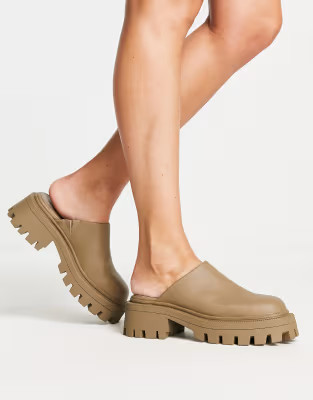 ASOS DESIGN Marvin chunky flat mules in khaki | ASOS | ASOS (Global)