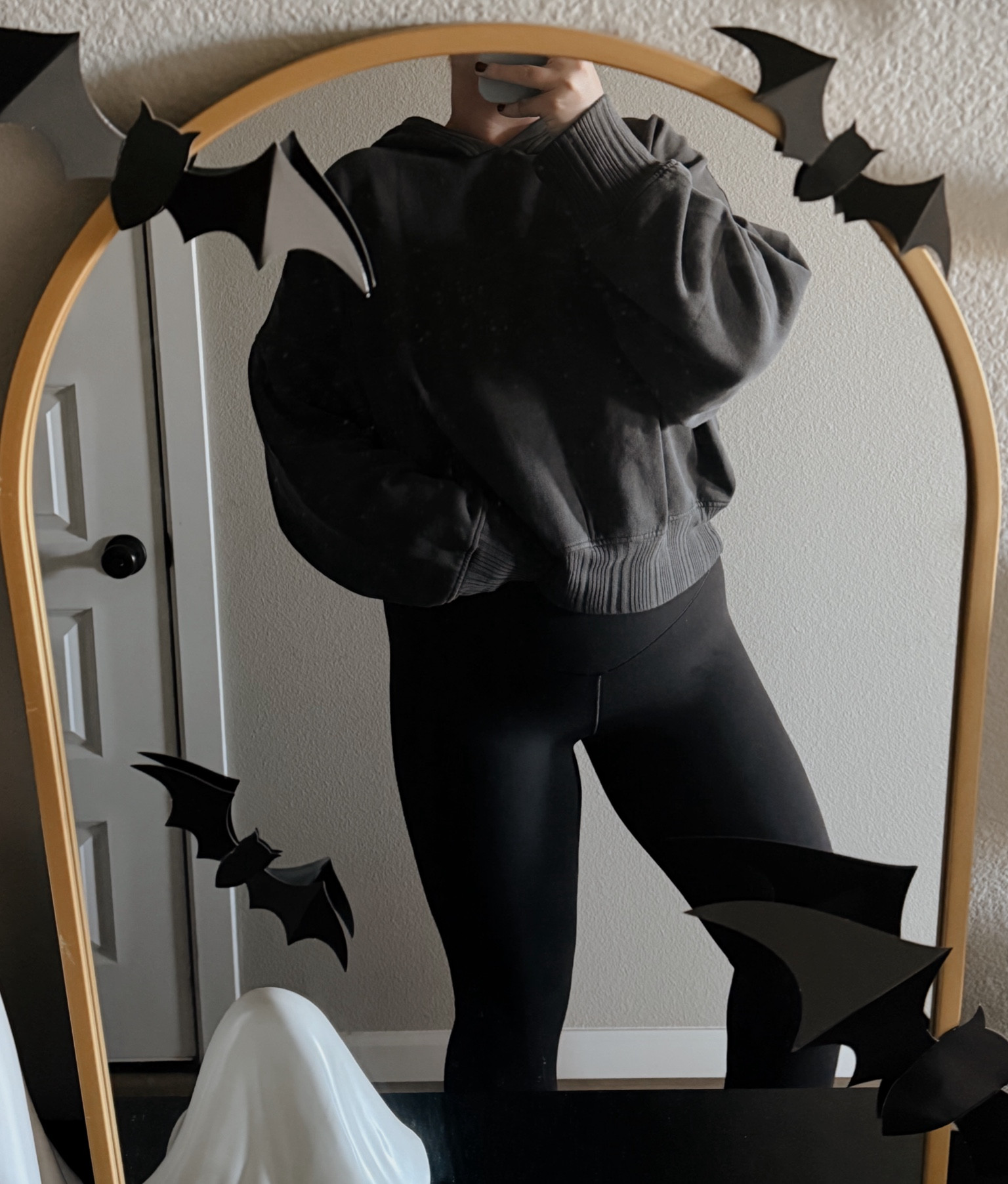 Spooky fall outfit 🦇
Use coupon: BOO
This hoodie is literally perfection!!!
Hoodie: XXL (sized up to make less cropped and oversized)
Leggings: L (could’ve sized down to M)


#LTKActive #LTKMidsize #LTKStyleTip