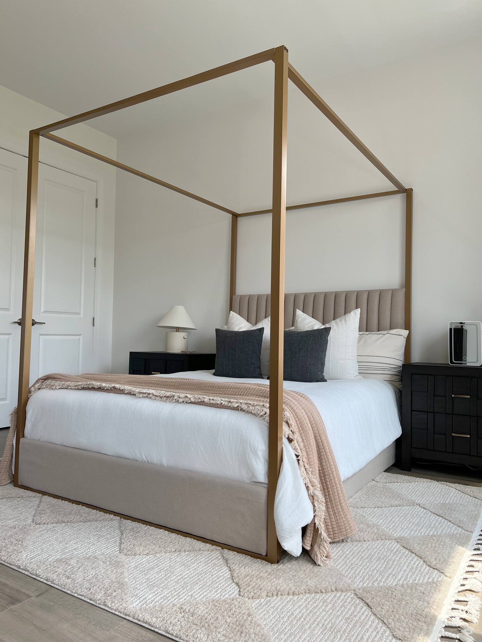 Teen bedroom, bedroom decor, neutral bedding, neutral bedroom, home decor, white bedding, white comforter, Casaluna, target 

#LTKHome #LTKSaleAlert