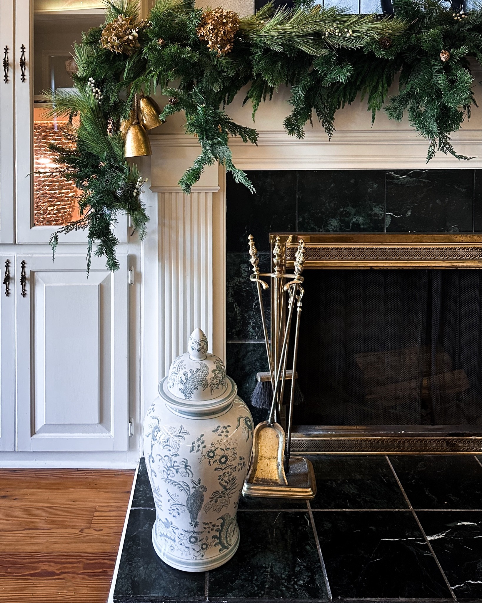 Christmas Mantle Decor, Christmas garland

I used 2 of each garlands to achieve this looks so a total of 6 garlands! Bells from Walmart also but not showing online

#LTKhome #LTKSeasonal #LTKHoliday