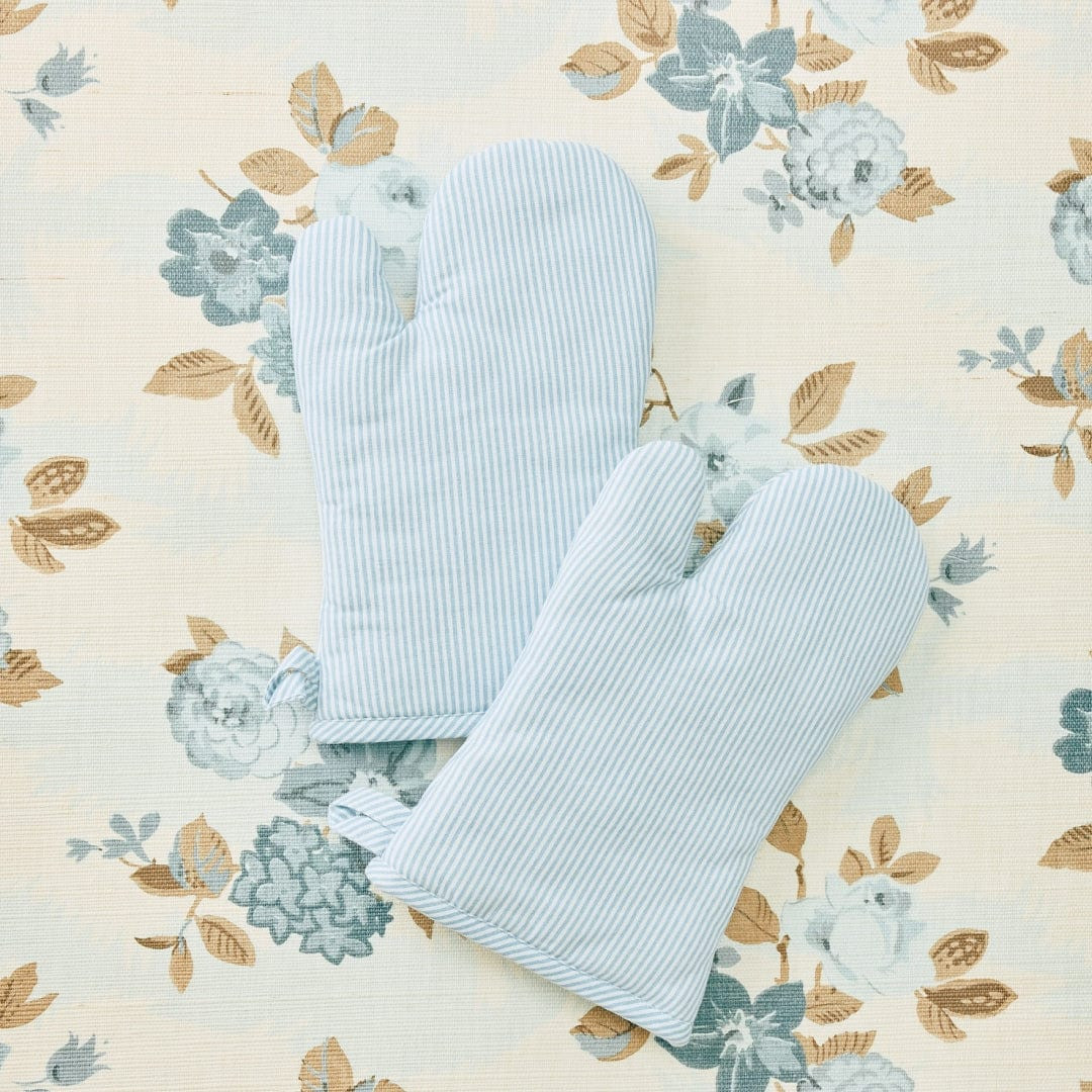 Women’s Apron and Oven Mitt Set | Weezie Towels