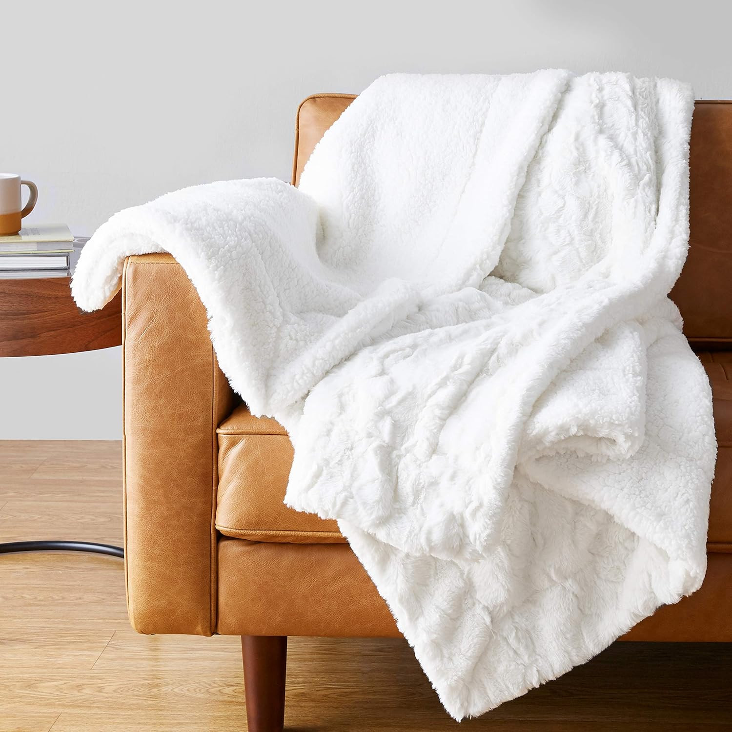 Amazon Basics Fuzzy Faux Fur Sherpa Throw Blanket, 50"x60" - Cream | Amazon (US)