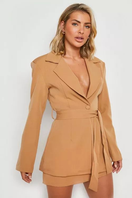 Contour Plunge Front Fitted Tailored Blazer | Boohoo.com (US & CA)