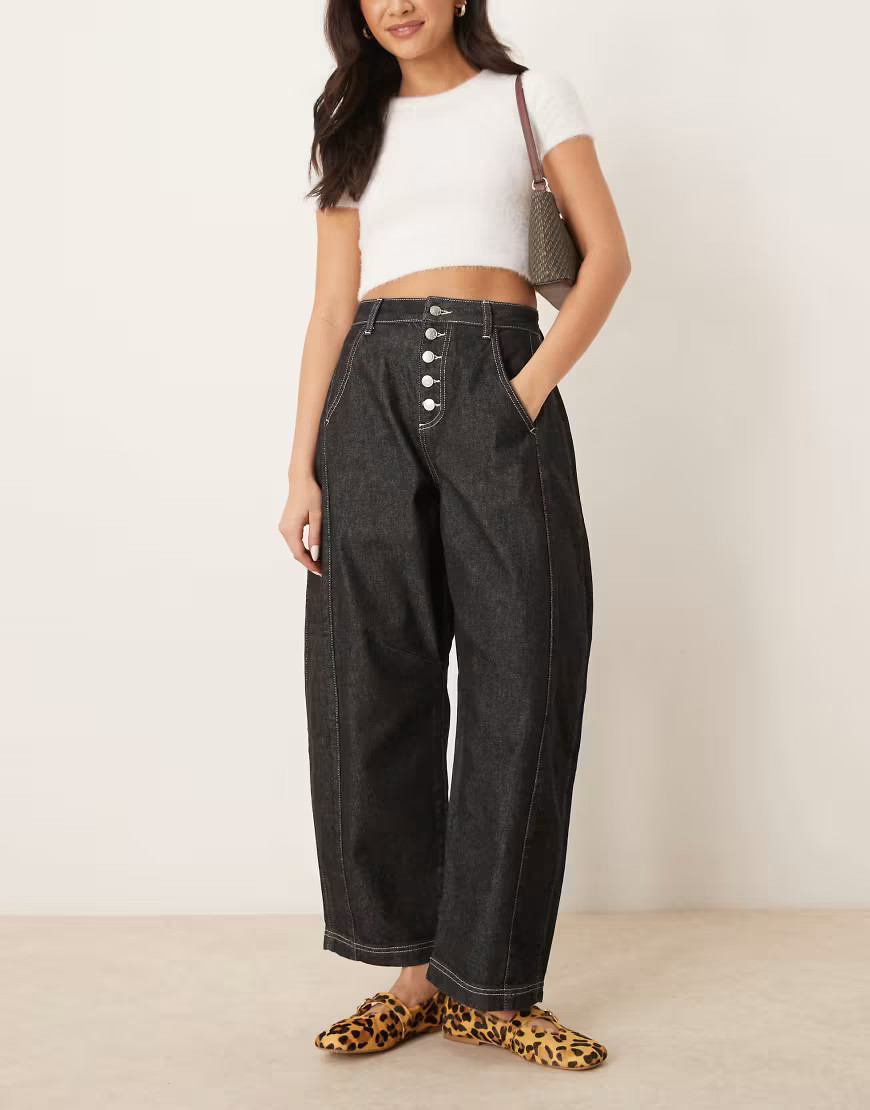ASOS DESIGN cropped barrel leg jean with side panel in black-Blue | ASOS (Global)