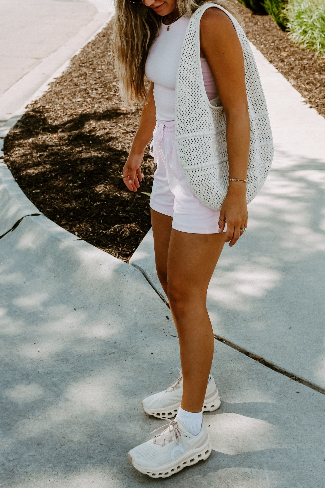 Obsessed with this pink lulu has right now 🥹 pink is closer to the website color!! 

This tank is also so comfortable 🙌🏽 both tts!