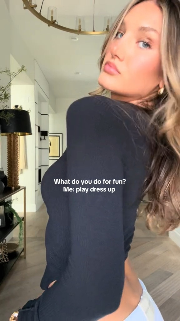 The comfiest top that I wear constantly! This is a MUST have. #ltk #ootd #workout #trending #fashion #alo #musthave #fitness 

#LTKSeasonal #LTKfitness #LTKVideo