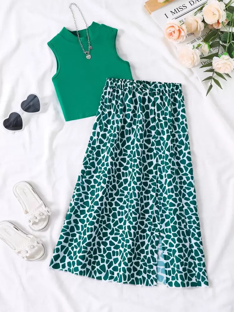 SHEIN Tween Girl Solid Tank Top & Allover Print Split Hem Skirt | SHEIN