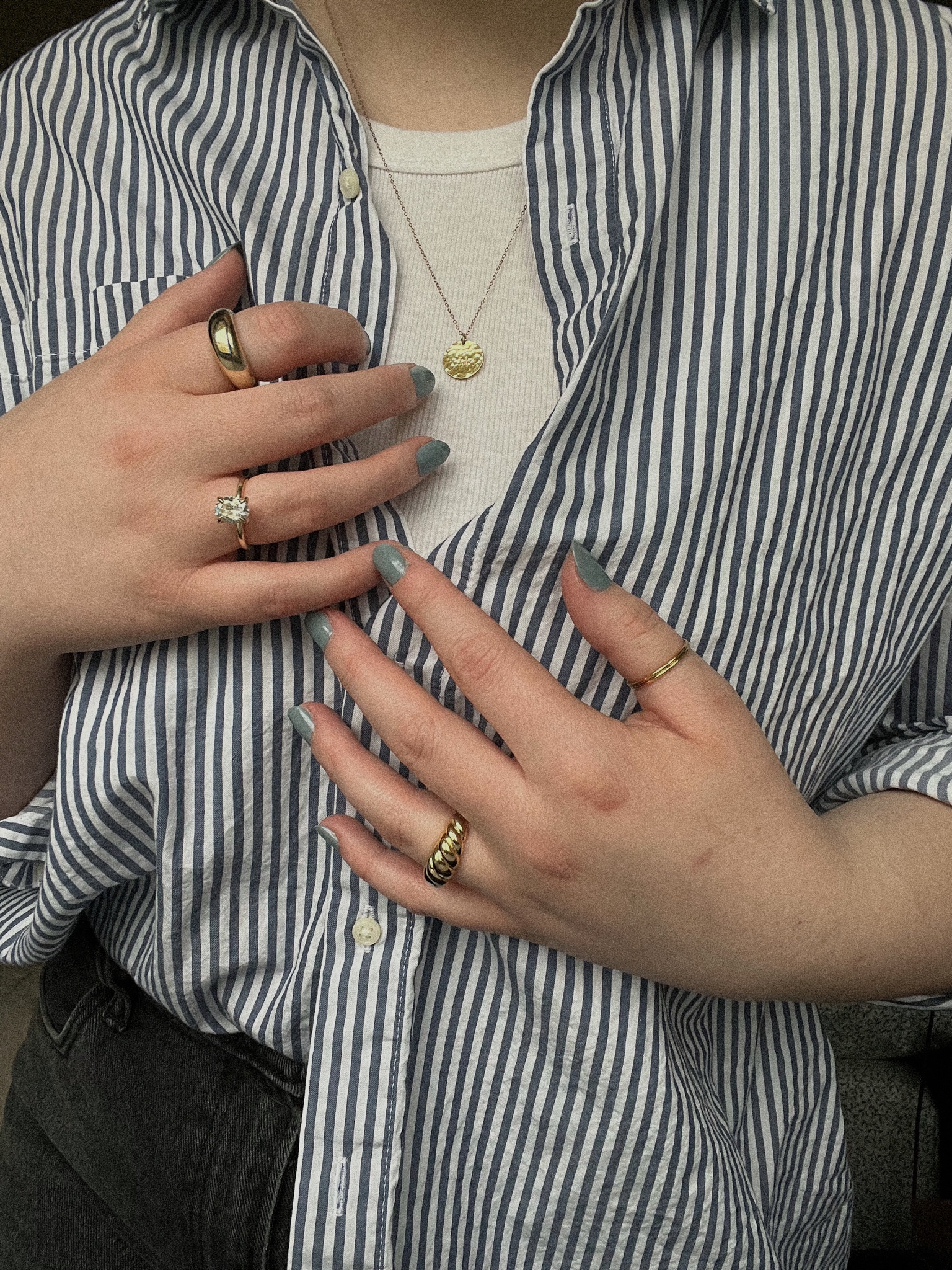 boyfriend shirt outfit inspo

Old Navy, Abercrombie & Fitch, gold jewelry, chunky rings, blue striped button down shirt, black curve love ultra high rise 90s straight jean

#LTKstyletip