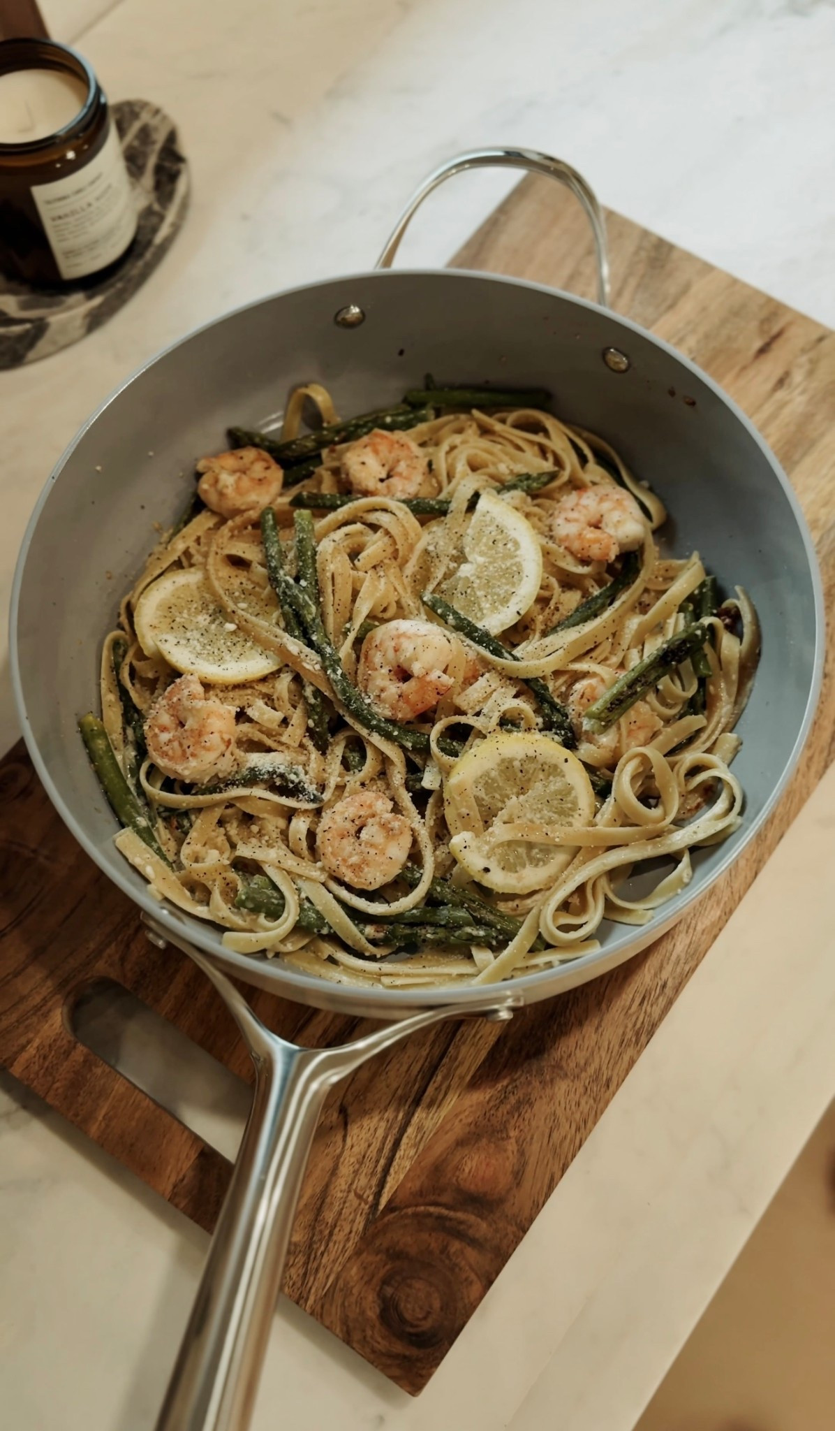 Easy to cook in, beautiful to serve in 🤍 this 7 piece cookware set is our fav!
#QuincePartner @Quince 