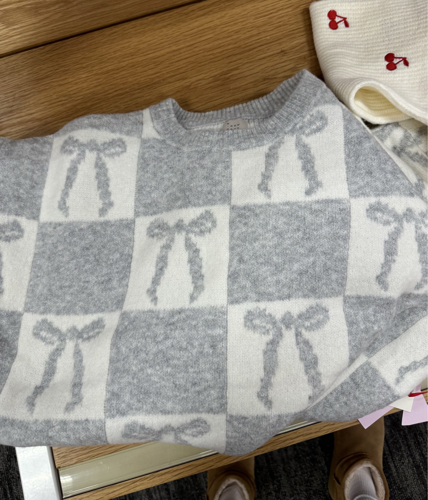 The cutest bow holiday sweater from Target! 

#LTKStyleTip #LTKGiftGuide #LTKHoliday