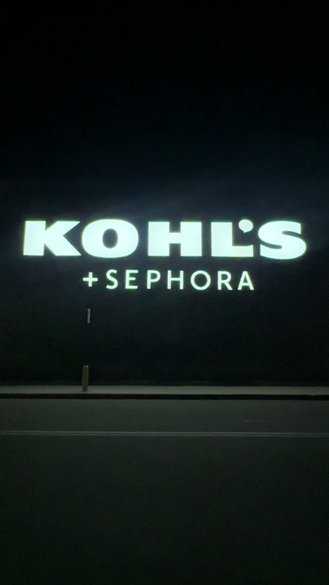 Sephora at Kohls!!  Valentino Born in Roma Coral Fantasy is one of my favorite perfumes!!  It smells so good. #Ad 

#LTKselfcare #LTKBeauty #LTKHoliday