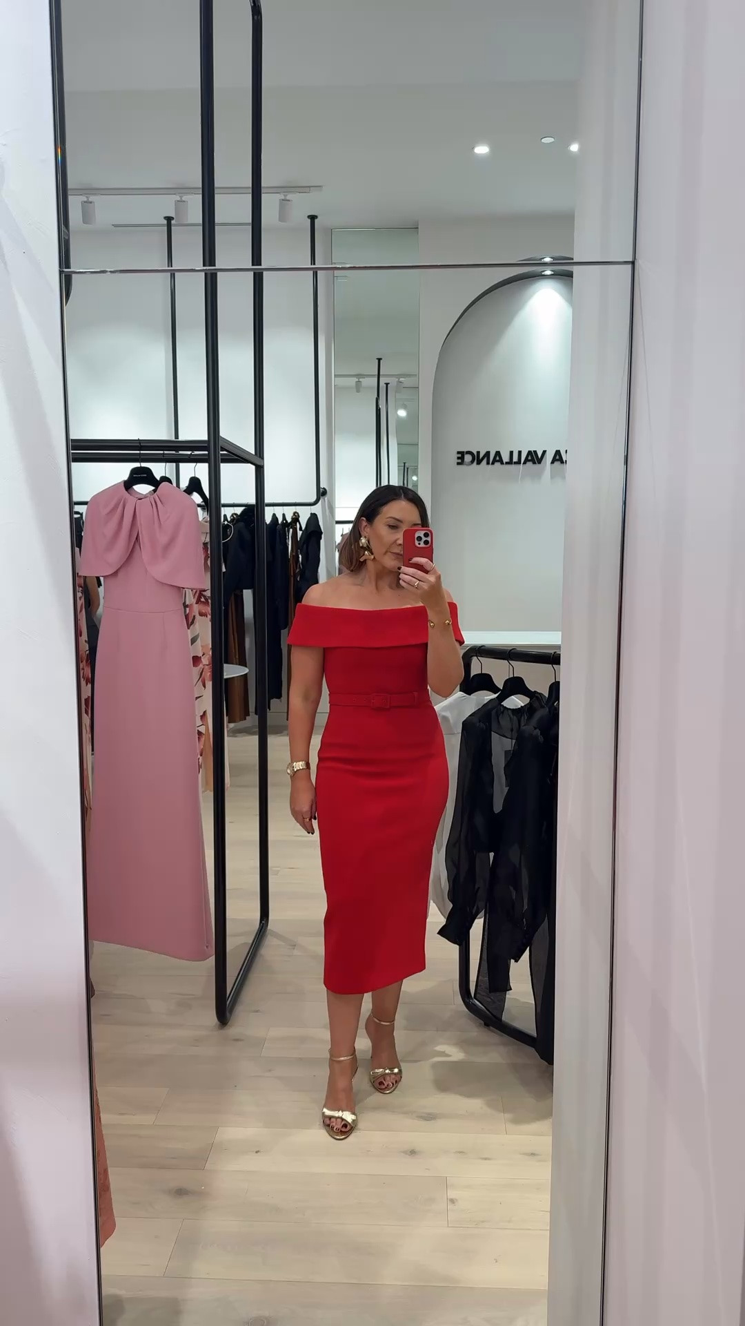 The perfect red dress

#LTKaustralia #LTKdatenight