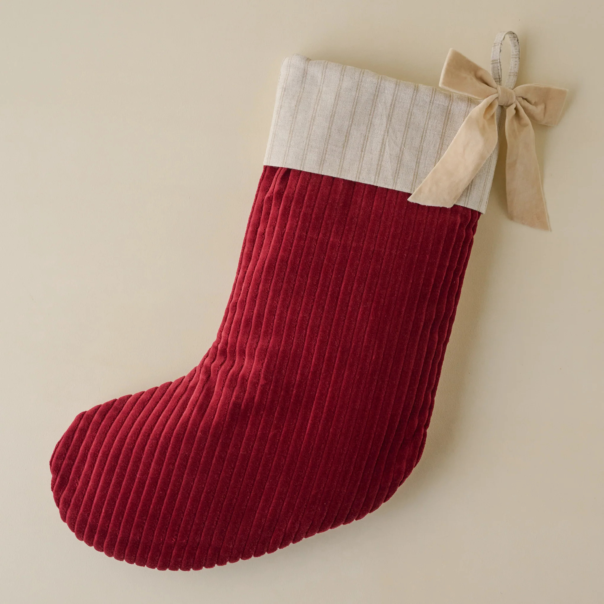 Channel Velvet Stocking | Magnolia