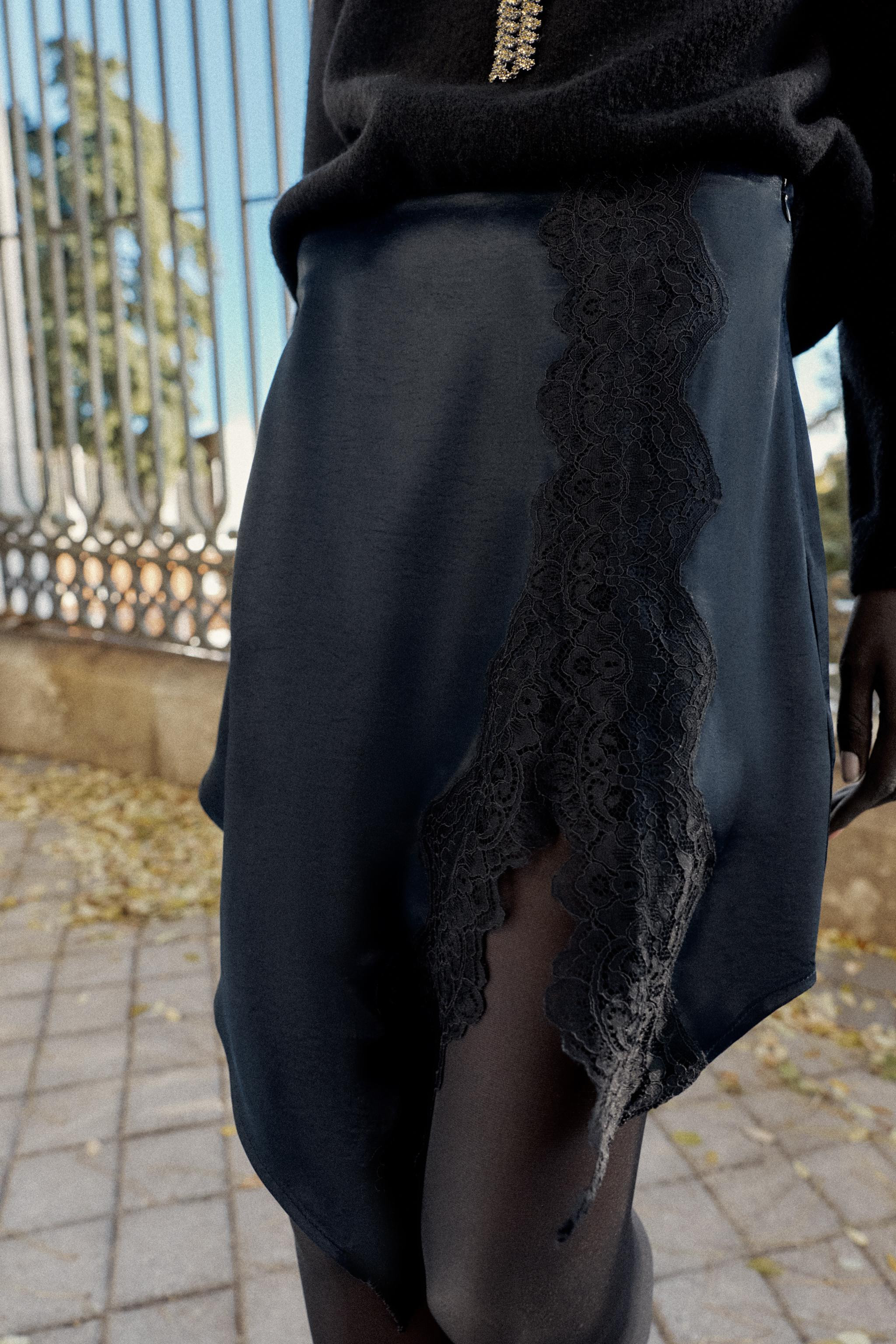 SATINIERTER MINIROCK MIT SPITZENMATERIALKOMBINATION | Zara DE