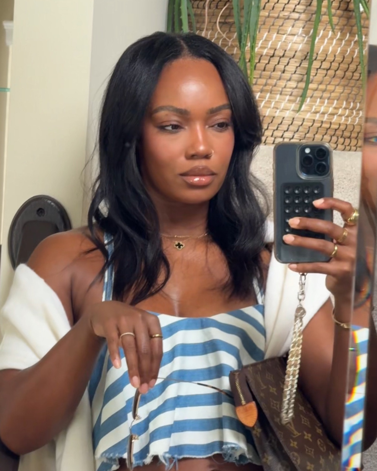 Glowy skin> Lip combo >> Scent trail >>>

#LTKBeauty #LTKStyleTip #LTKOver40