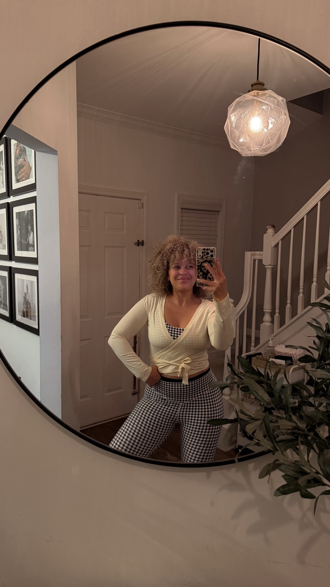 Spring workout look 💛

Wearing L in leggings, XL in bra & XL in wrap
Top 