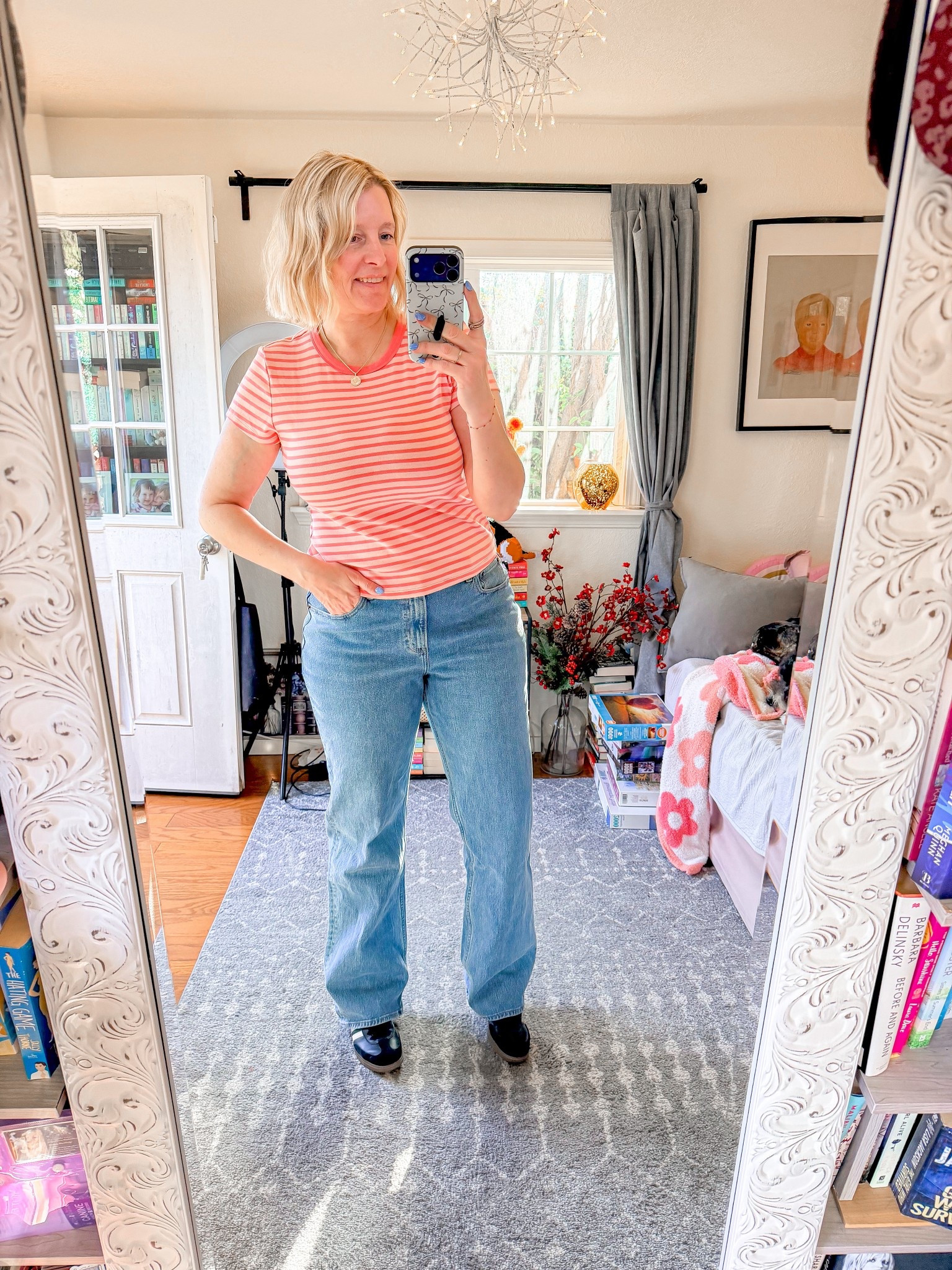 Abercrombie curve love 90s relaxed jean. this one is perfect if you have some curve, fit is better then the regular one

31 long
tee xl
shoes 7.5



#LTKTall #LTKSaleAlert #LTKOver40