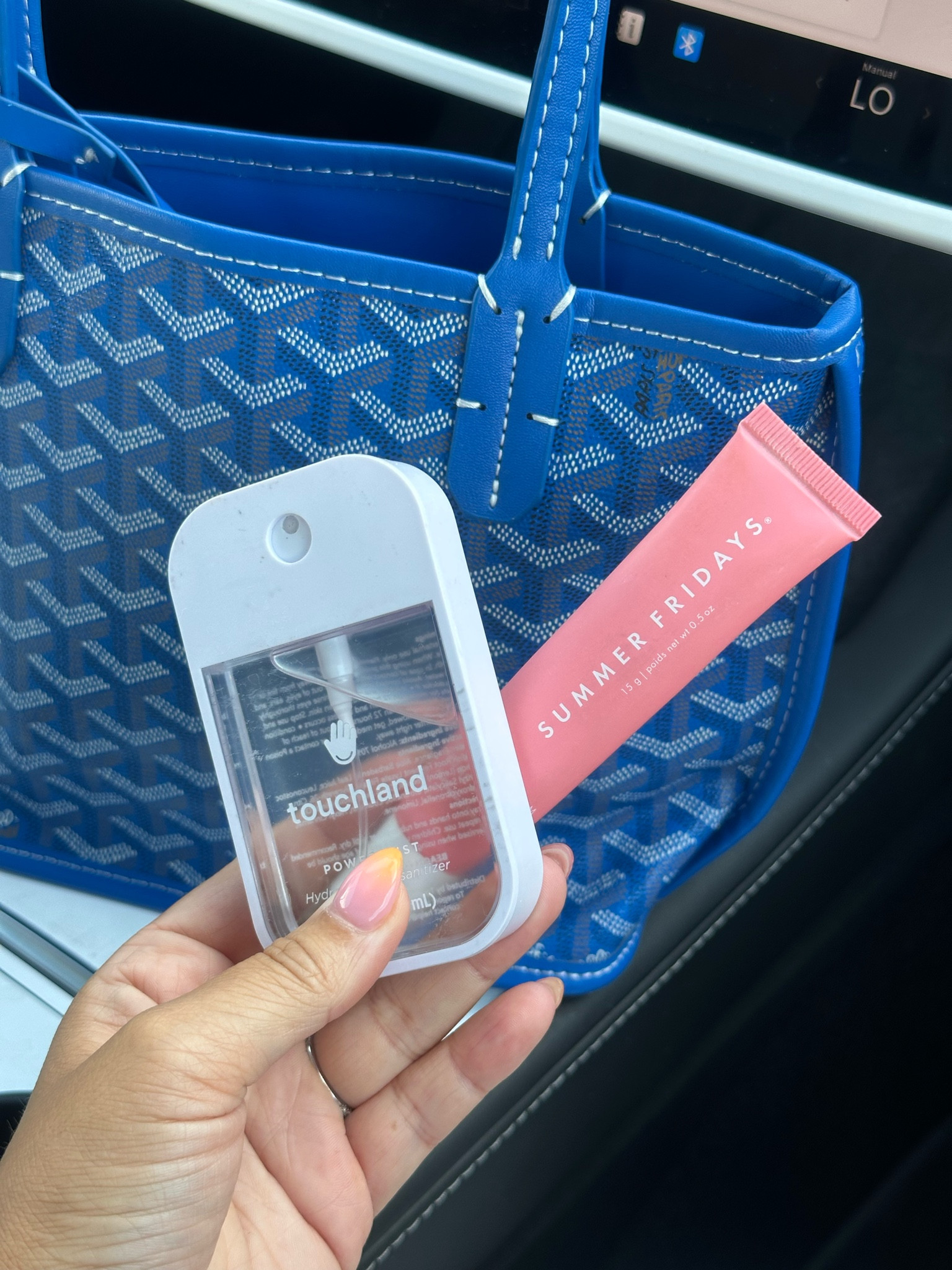 All a girl needs 💅🏼

#whatsinmypurse #sephora 

#LTKSummerEdit #LTKBeauty #LTKSeasonal