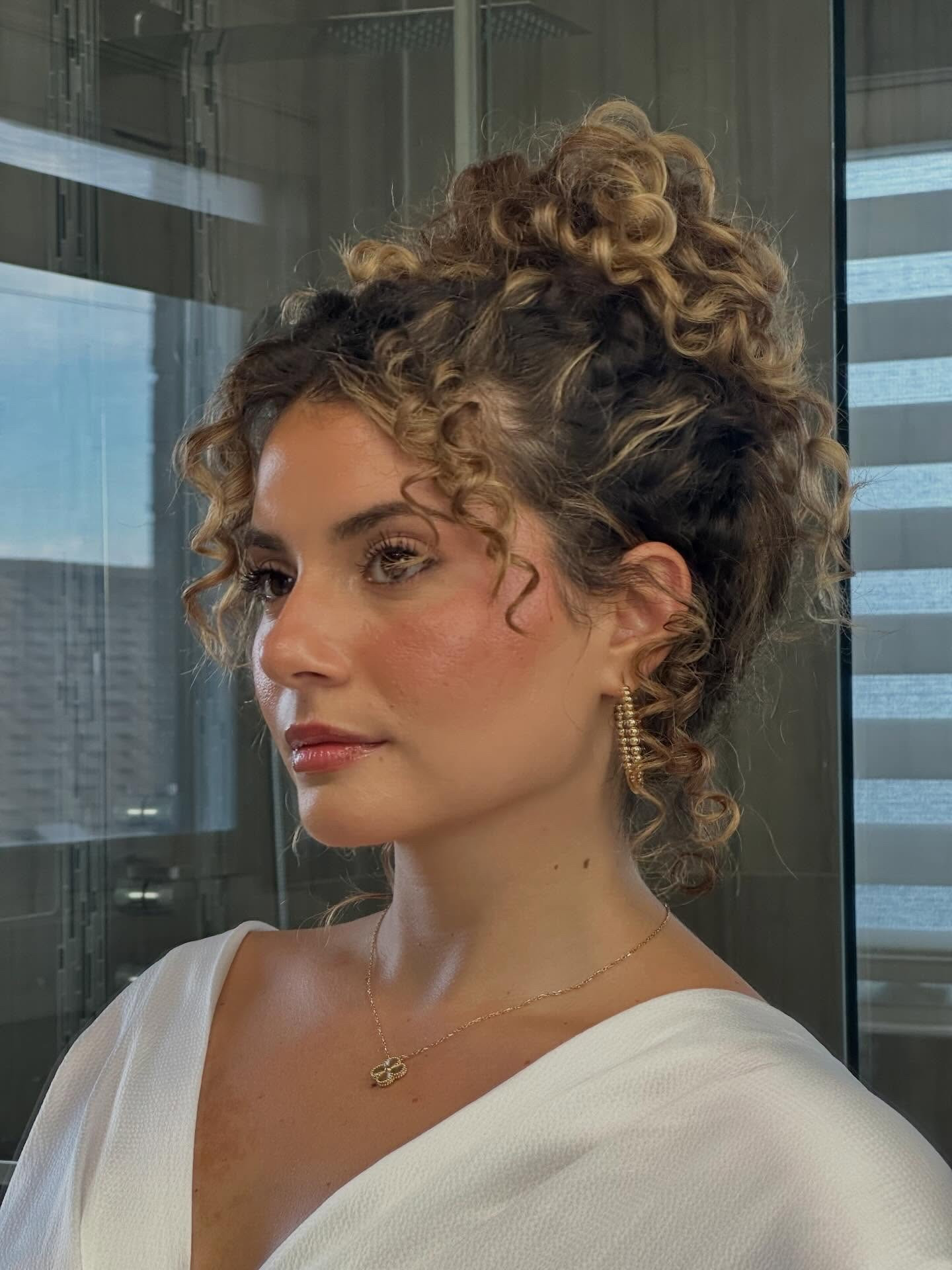 Your most recently loved hairstyles and curl tips all in one post🫶🏼 If you’re new here, here’s a little about me and what this page is all about. I started creating curly hair content with my seester @manesbymell in 2018 with a vision to blend my love for creativity, filming and editing with Mell’s professional hairstyling talent and passion for entertainment. Together, we wanted to make helpful and enjoyable content that teaches others about their curls, something we both wished we had growing up.

Before we started this journey, I actually hated my curls and ended up damaging my hair because of it. Creating this content helped me heal my confidence and my curls, and now I get to help others do the same. Thank you for all the love and support. I’m truly grateful. 🫶🏼✨