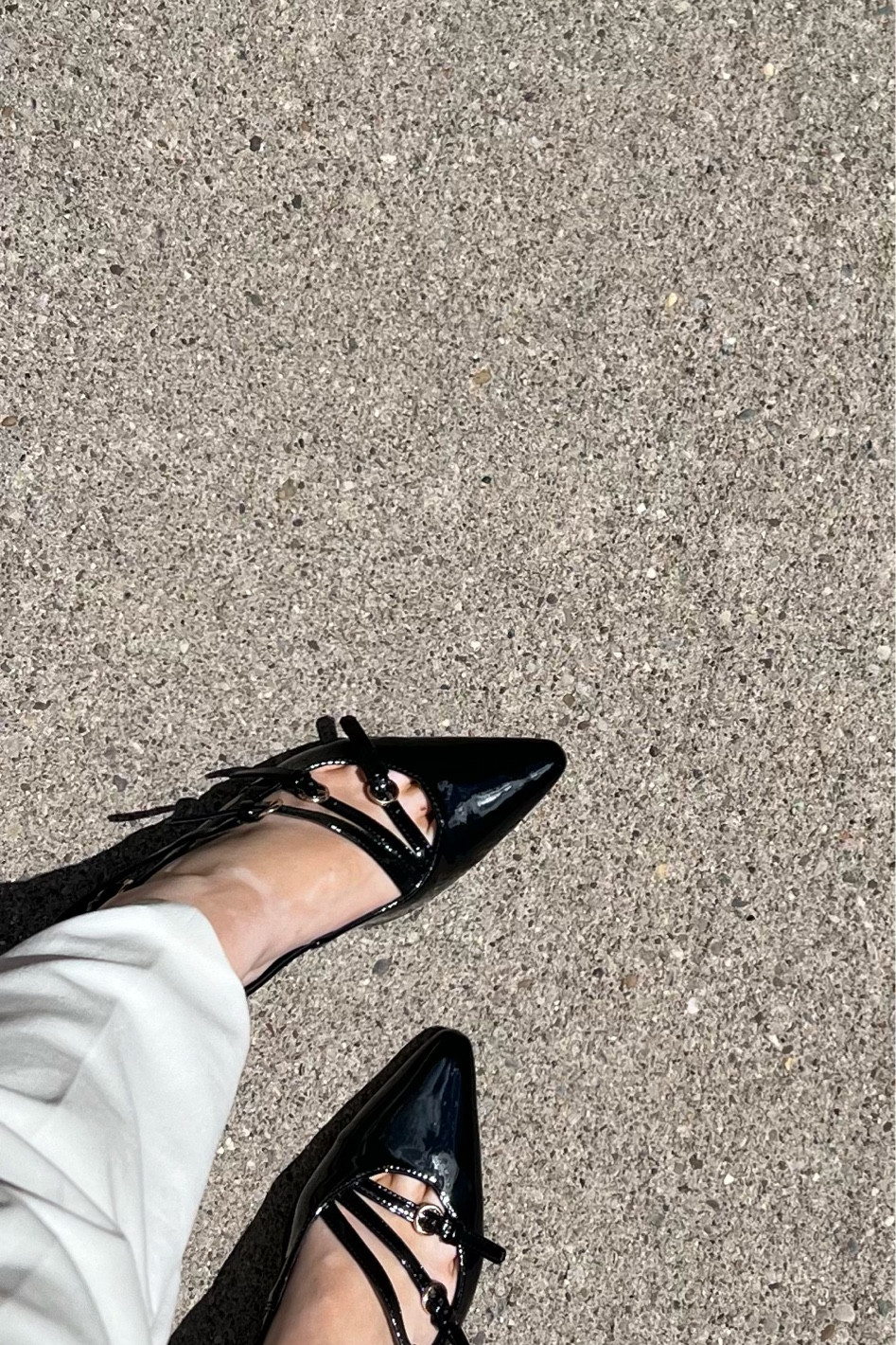 Pointy kitten heels with gold hardware this summerr

#LTKWorkwear #LTKShoeCrush #LTKFindsUnder50