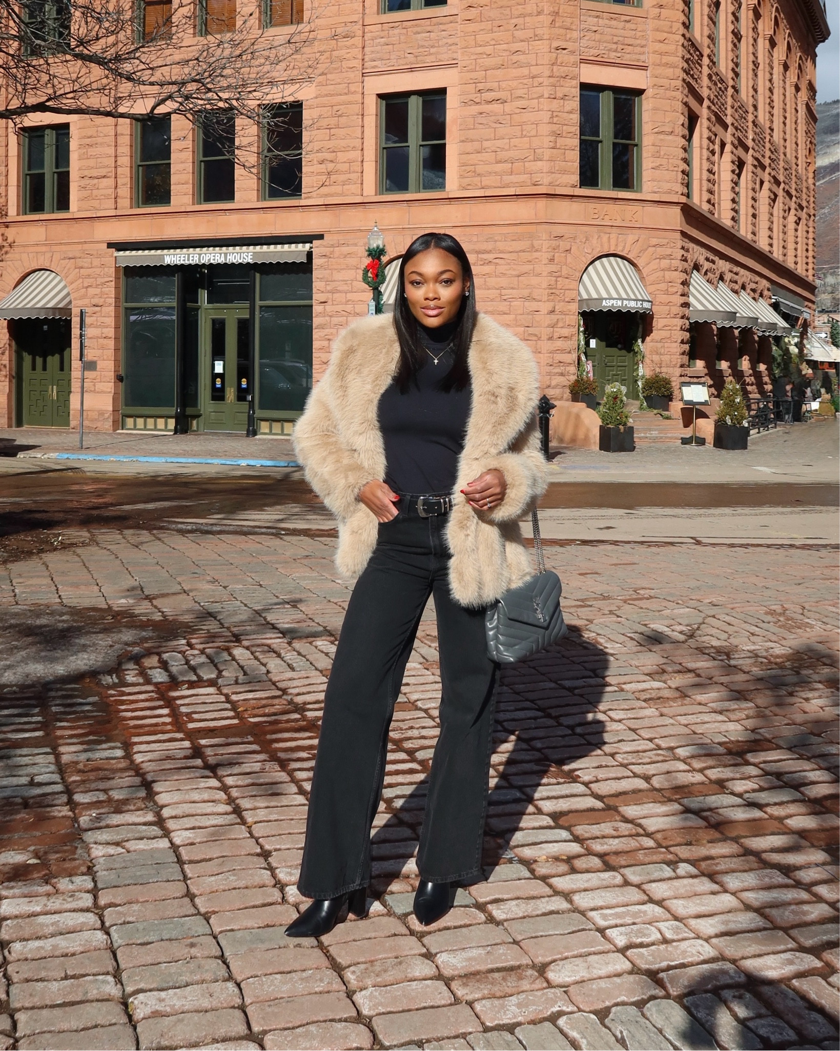 An afternoon in Aspen 🤎🐻

#LTKTravel #LTKSeasonal #LTKHoliday