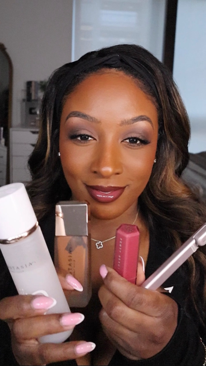 Ulta Beauty 21 Days of Beauty starts tomorrow, and if you’re a beginner in makeup, these are the products I actually recommend picking up during the sale.

Save this so you know what to shop when the deals drop. @ultabeauty 

#ulta21daysofbeauty 
#ultabeauty 
#makeupforbeginners 
#beautydeals 
#makeuprecommendations