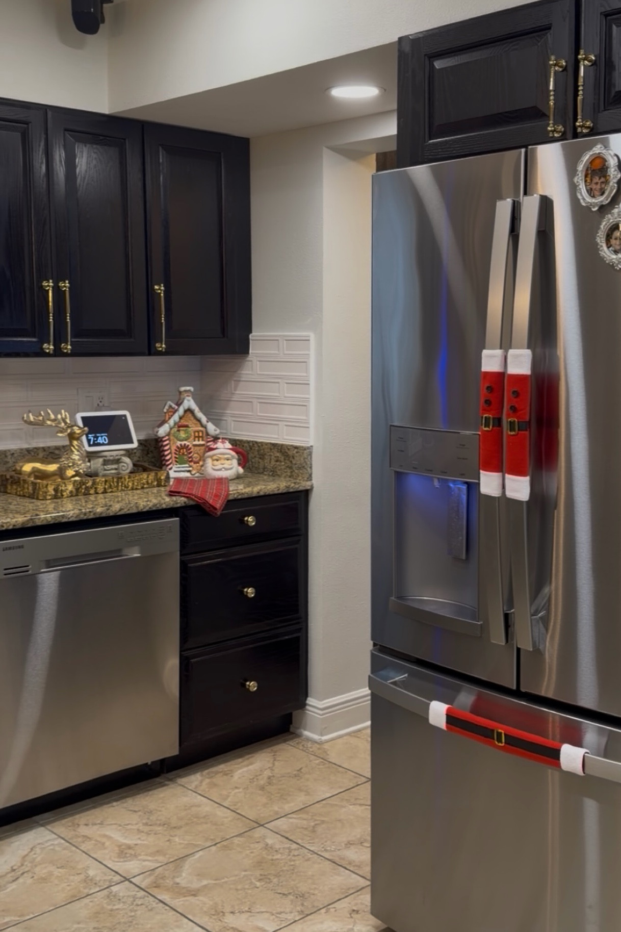 Love these Christmas refrigerator handles! So m any festive options 🎅🏻❤️

#LTKParties #LTKHoliday #LTKFamily