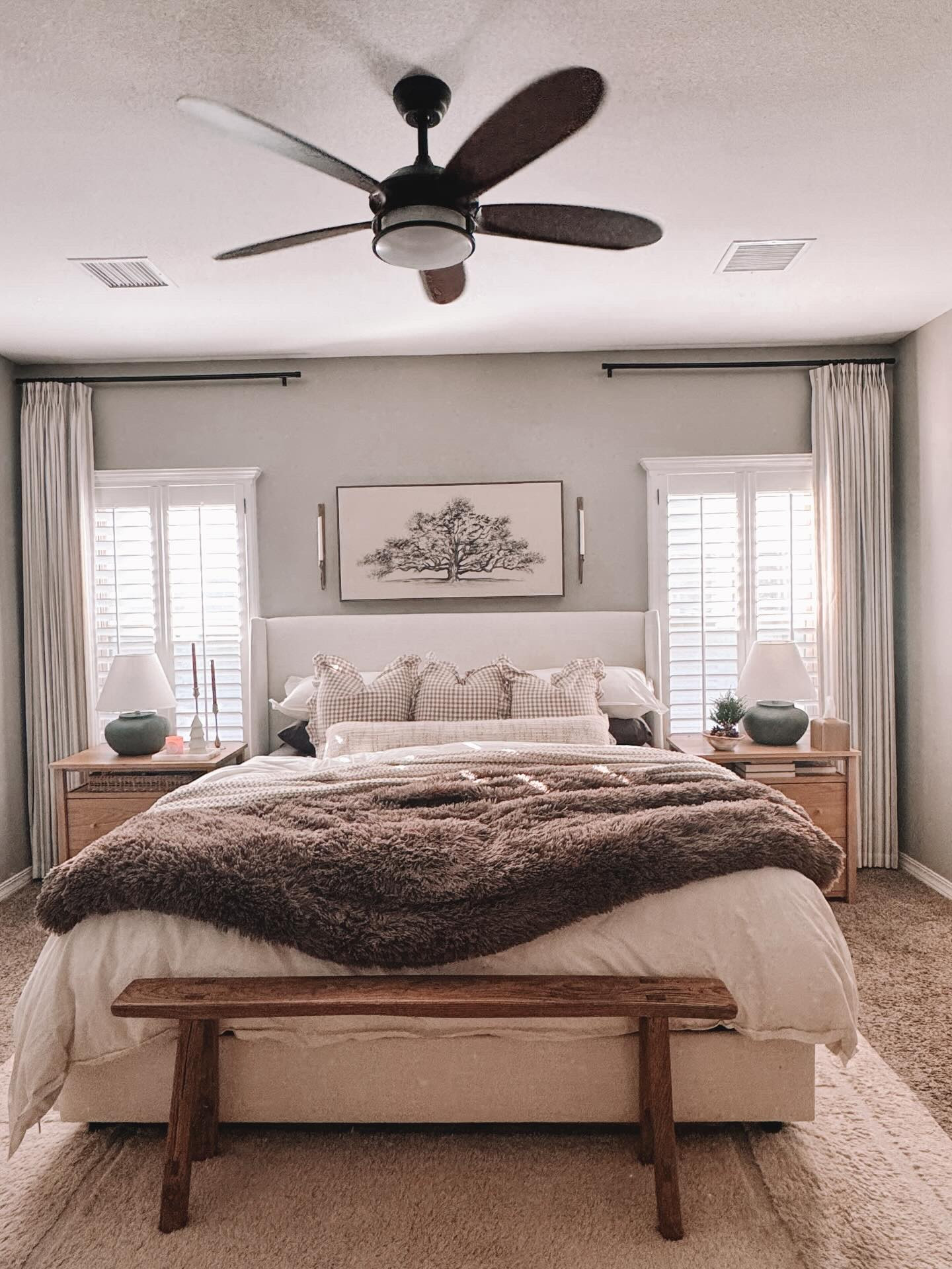 These striped curtains from @threegirlscirtains are exactly what I wanted for my room! Here are a few stills from my reel I shared of them on Monday. Anyone else a huge fan of stripes? 
I love the thick quality fabric and the neutral color. The curtains come pre washed eliminating and dust and harsh chemicals so they are safer for you and your home. 

Code eMhd gets your 26% off. Link in bio and stories 

Curtain: Colette
Color: milk tea 

#threegirlscurtains #curtains #customcurtains