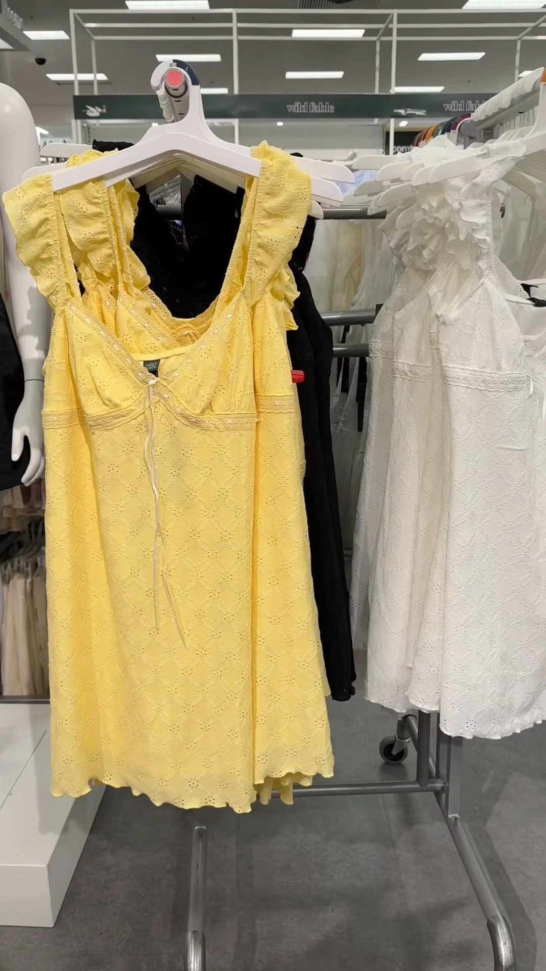 Target spring fashion 🌼🌸
Size S in linen pants & sweatpants 
Size M in sweatshirt & denim shirt 


Linen shorts, linen pants, boxer shorts women, spring outfits, spring dress, denim skirt, short sets, button up shirt women, target clothes 