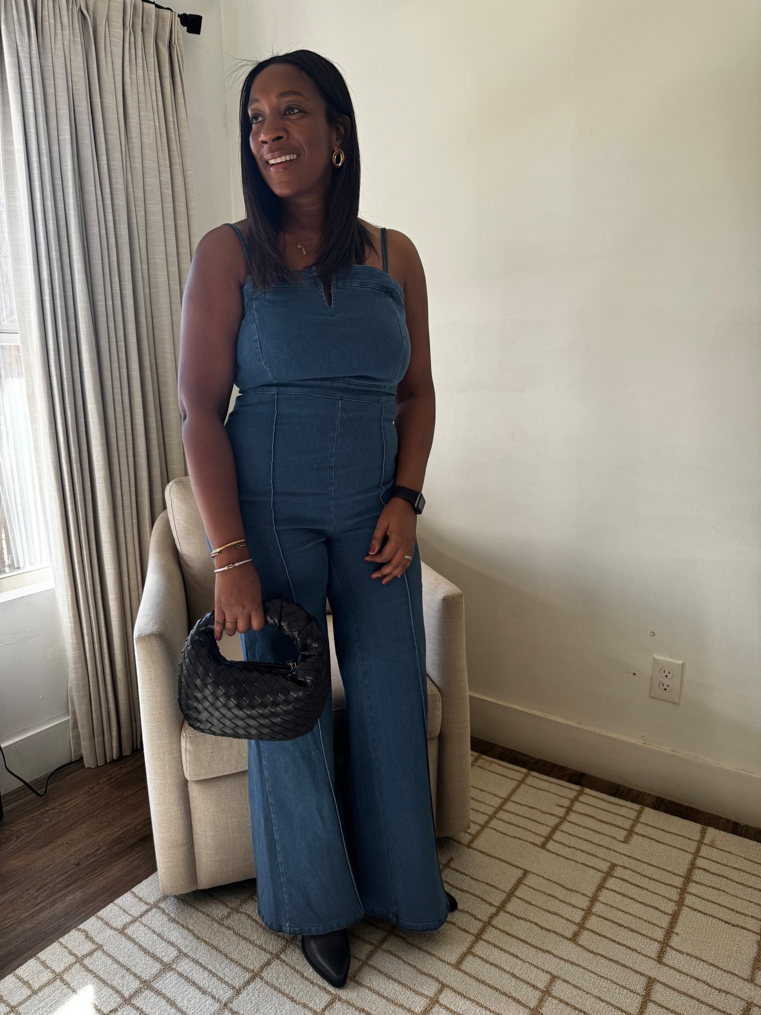 Vici Denim Jumpsuit 
Size Large


#LTKOver40 #LTKgrwm #LTKootd