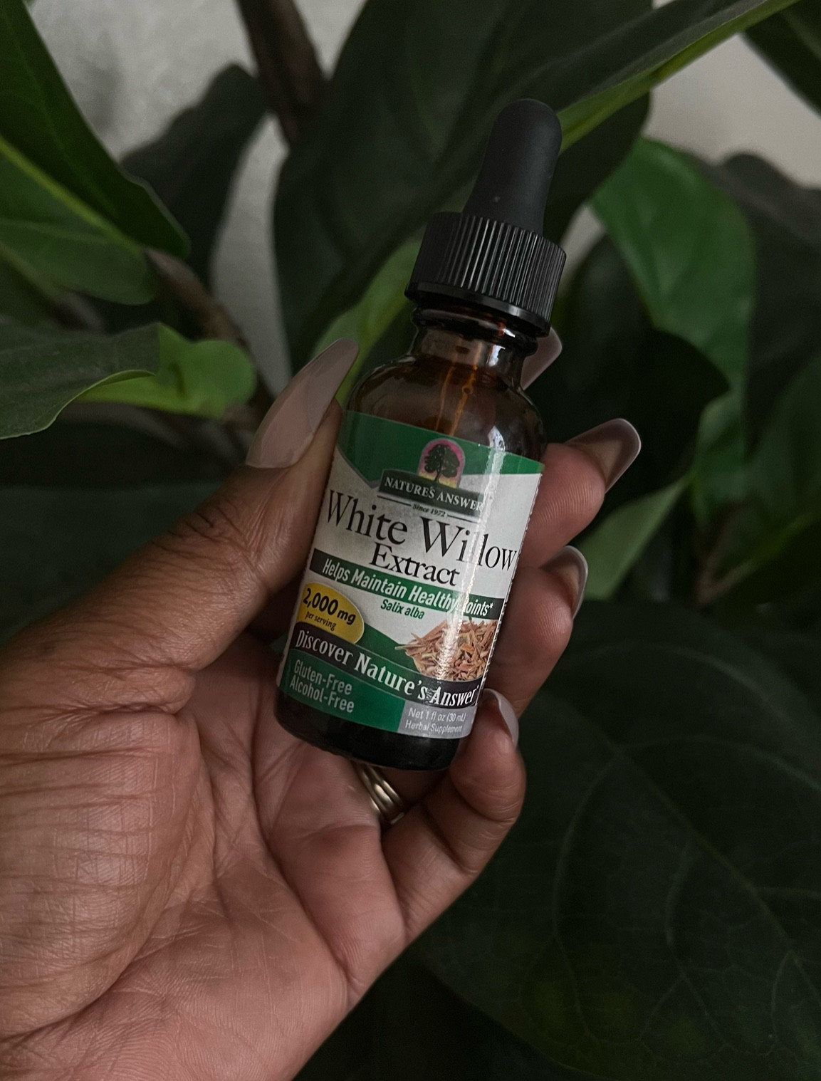 i hate medicine. i’m a holistic girlie, and white willow bark helps me whenever i have a headache or aches period! 

#LTKfitness