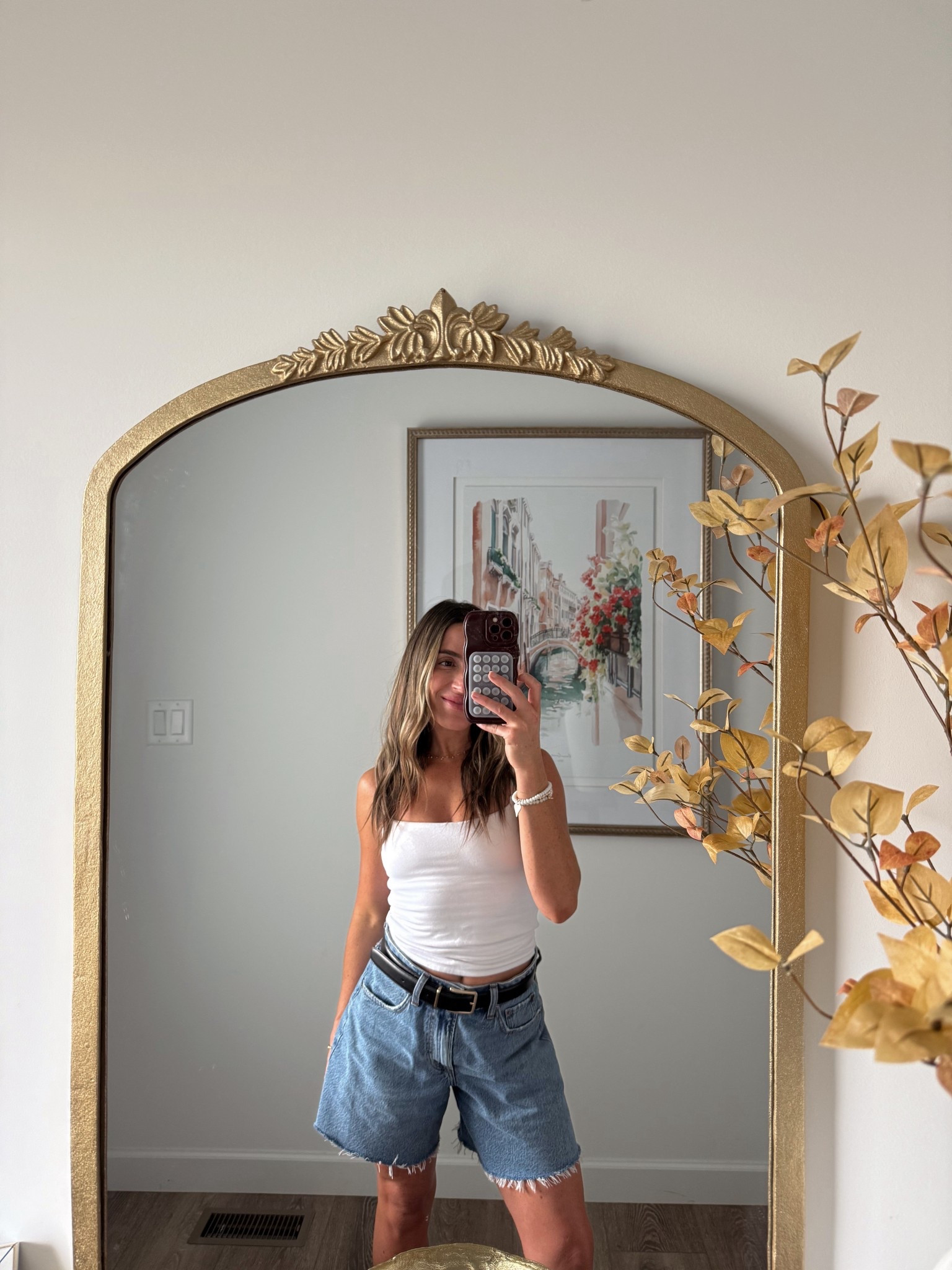 I’m 5’2” in 25 shorts + xxs tank 