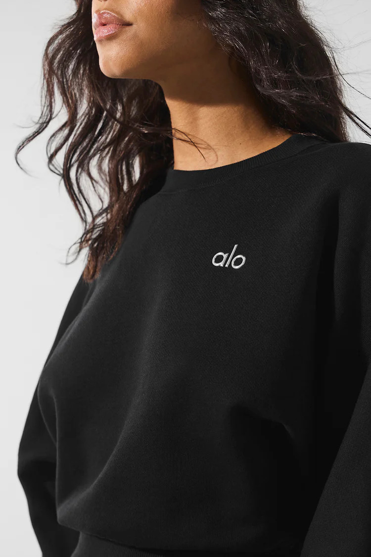 Cropped Accolade Crewneck - Candy Heart Pink | Alo Yoga (US)